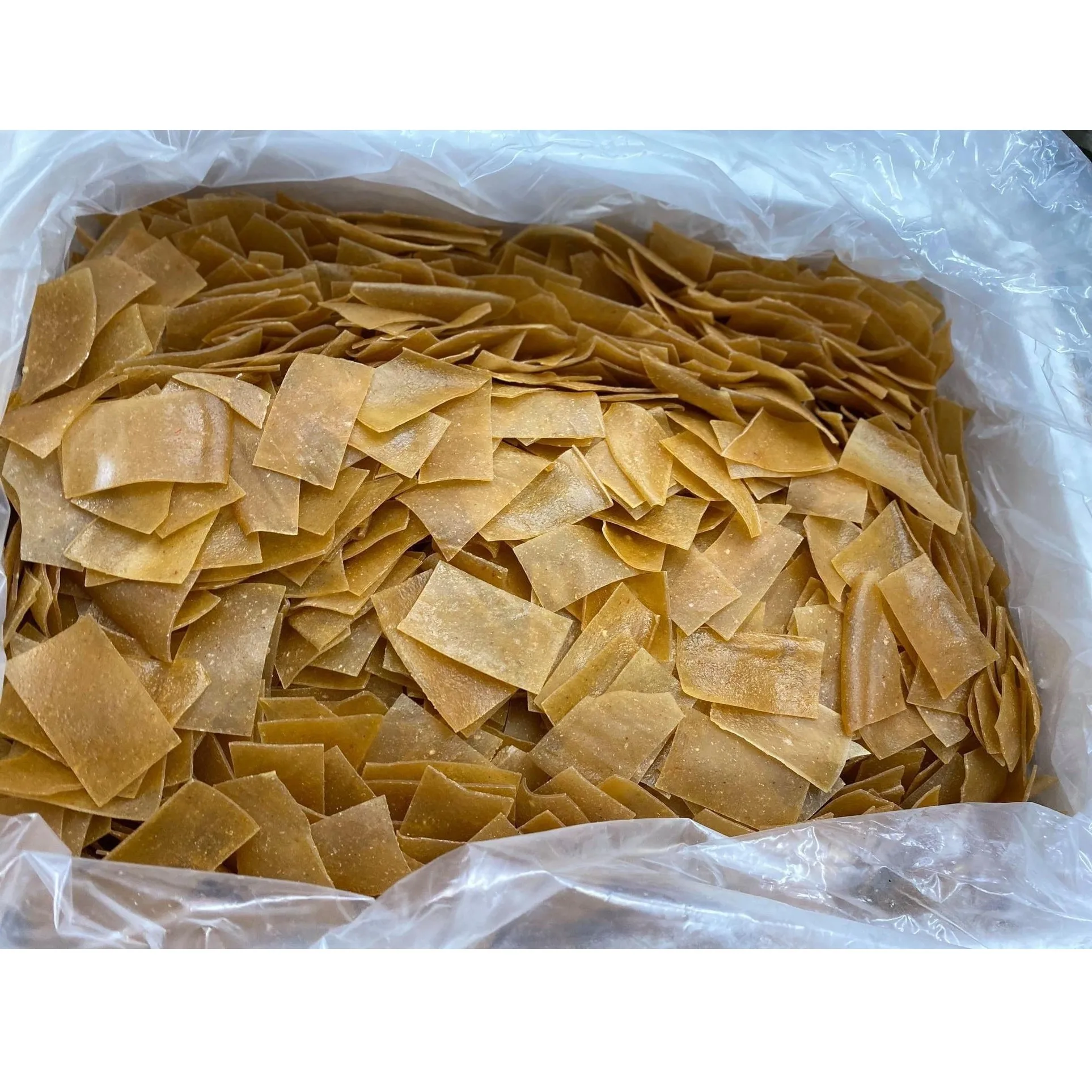 Vietnam Wholesale High Quality Good Price Crispy Salty Taste Seafood Snacks OEM Prawn Cracker with 9 months Shelf Life