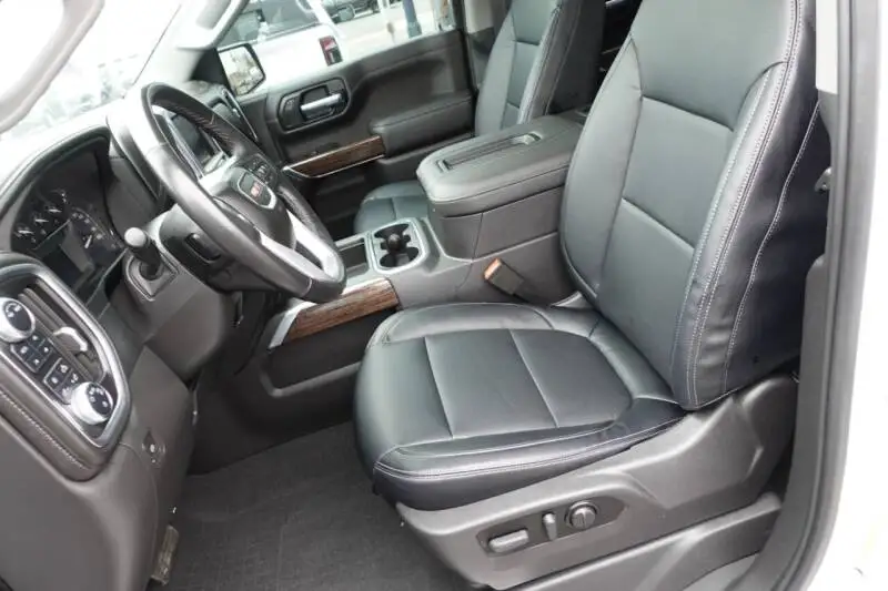 2022 GMC Sierra (17).jpg