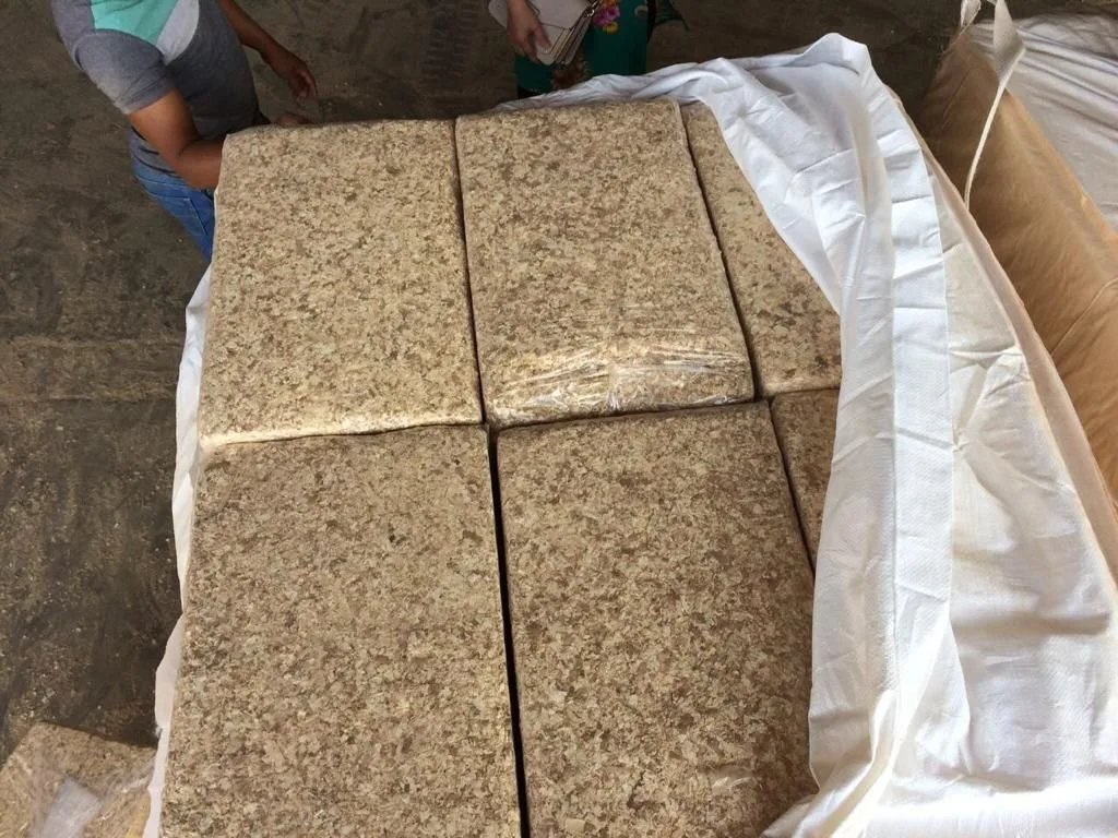 WOOD SHAVING FROM PINE/ACACIA or MIXED NATURAL WOOD BUY BULK FOR ANIMAL BEDDING LOW PRICE HORSE BEDDING