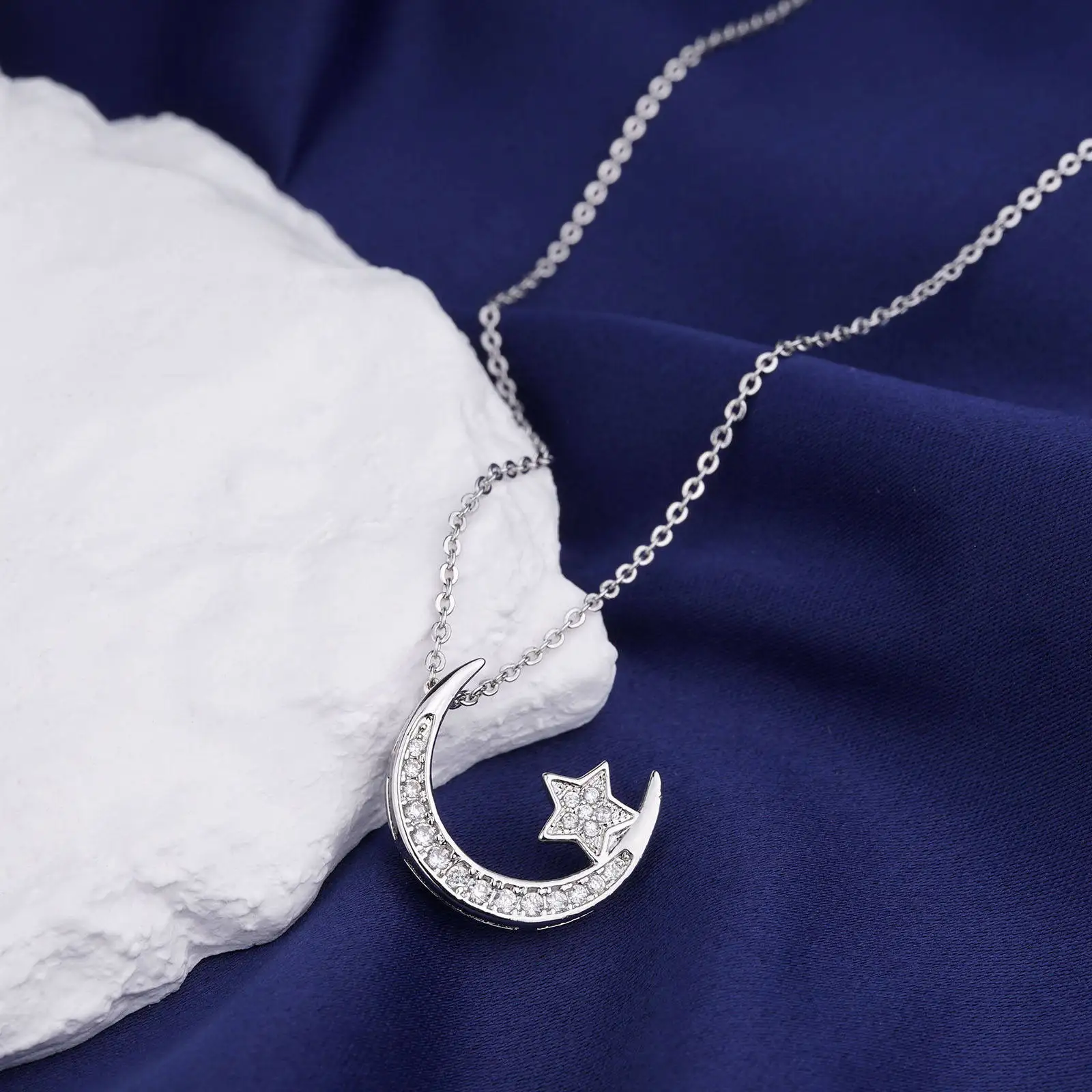 collares de luna Brass Zircon Moon And Star Necklace Gold Plated Moon Necklace Moon Pendant Necklace For Valentine Jewelry