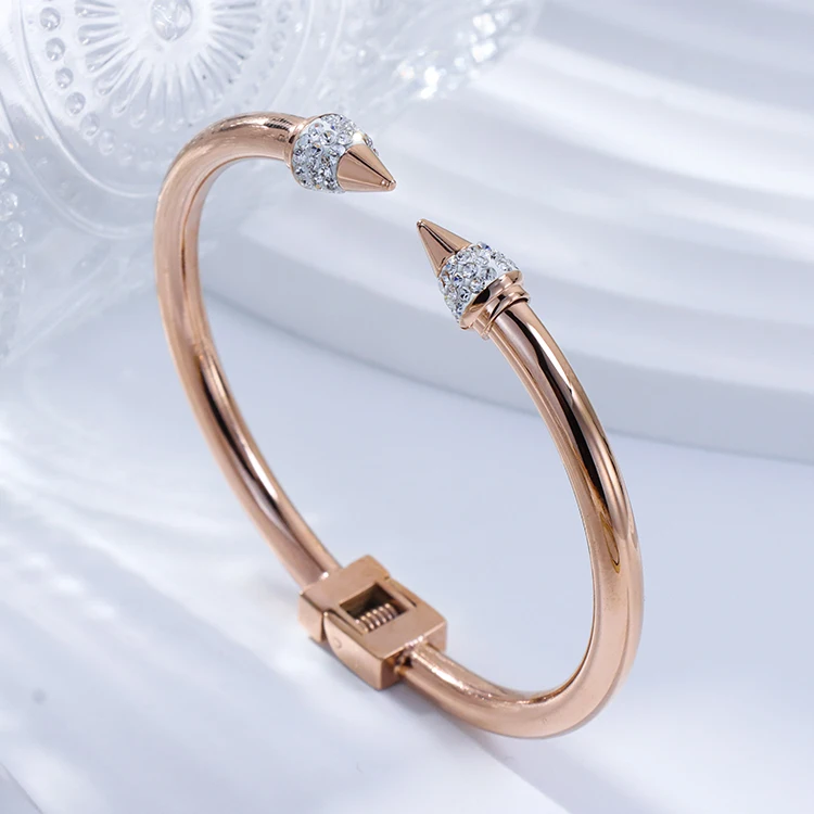 Haosen Stainless Steel  Fashion Jewelry  Creative Gold Plated Cuff Nail Bracelets  for Men Or Women