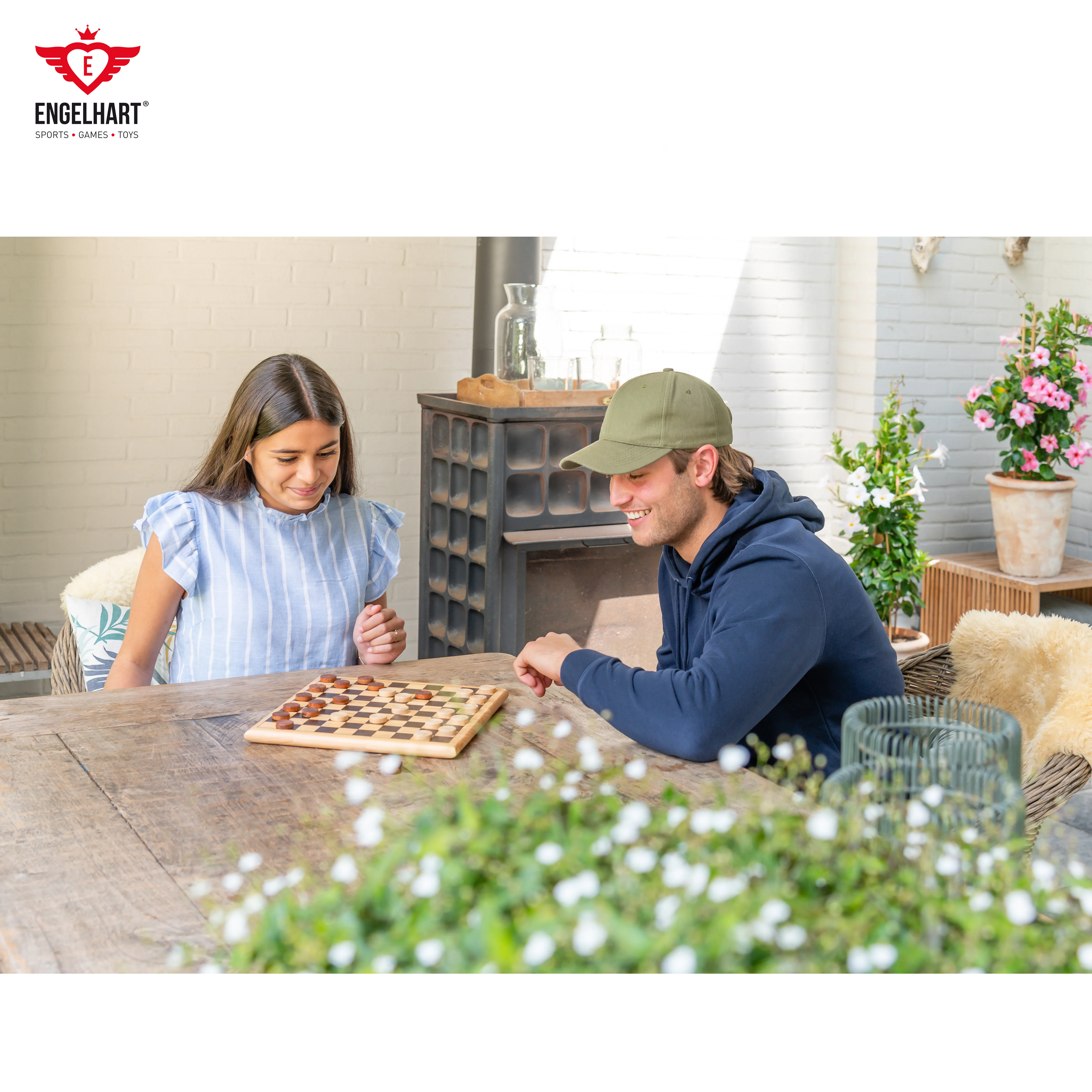 Longfield Games High Quality Checkers Set Complete Wooden 29x29 cm PU Chess Board Game for Adults and Kids Educational Toys