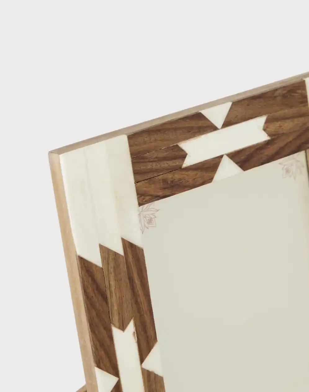 Customized Best quality handcrafted beautiful wooden bone inlay picture photo frame for decoration from India .