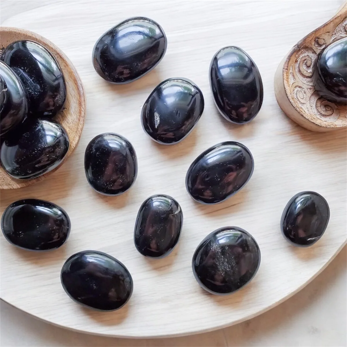 A++ Quality Black Obsidian Palm Stone Polished Crystal Agate for Healing Meditation and Feng Shui Carved in Chakra Style