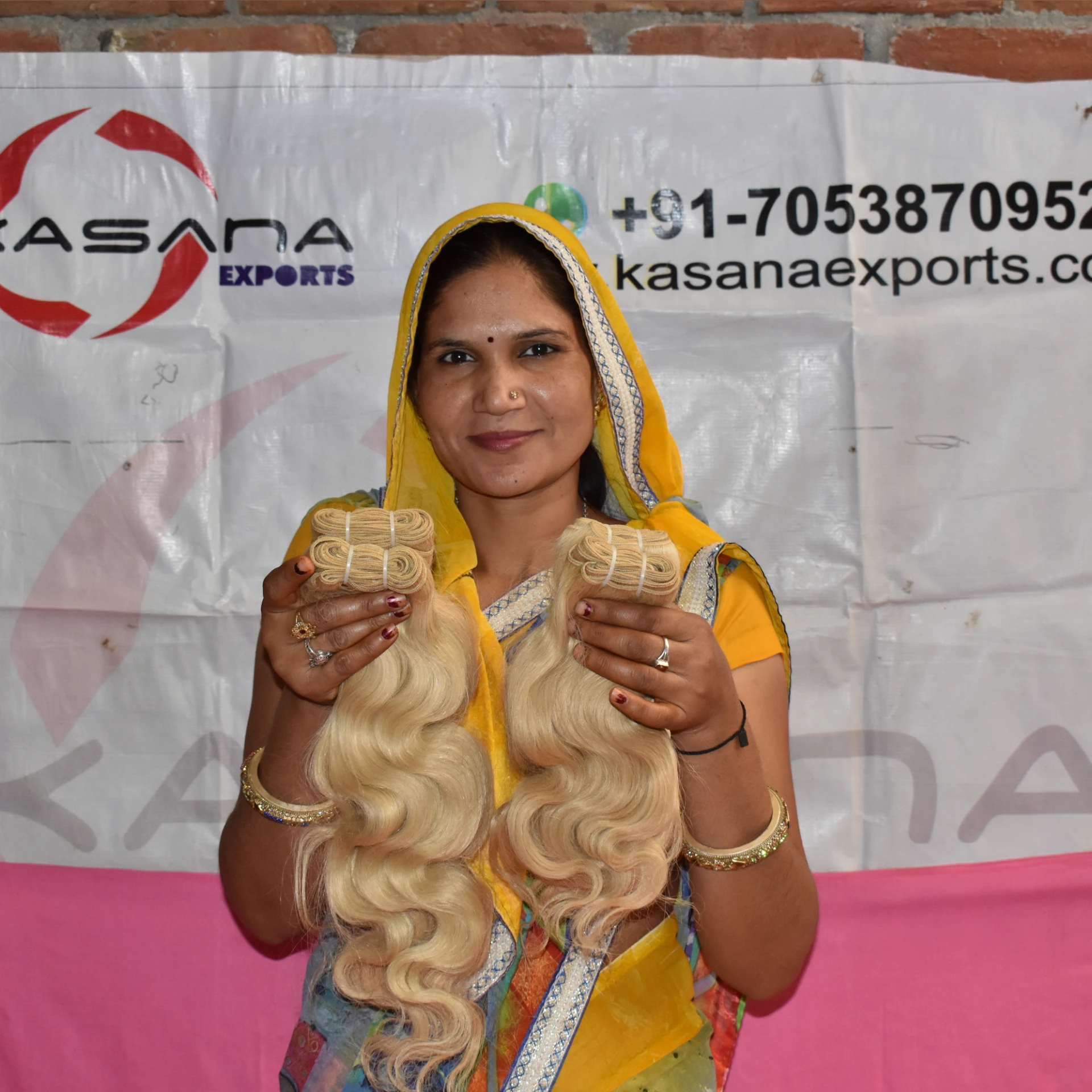 Natural unprocessed blonde 613 bodywave Indian cuticle aligned manufactures weaving human hair