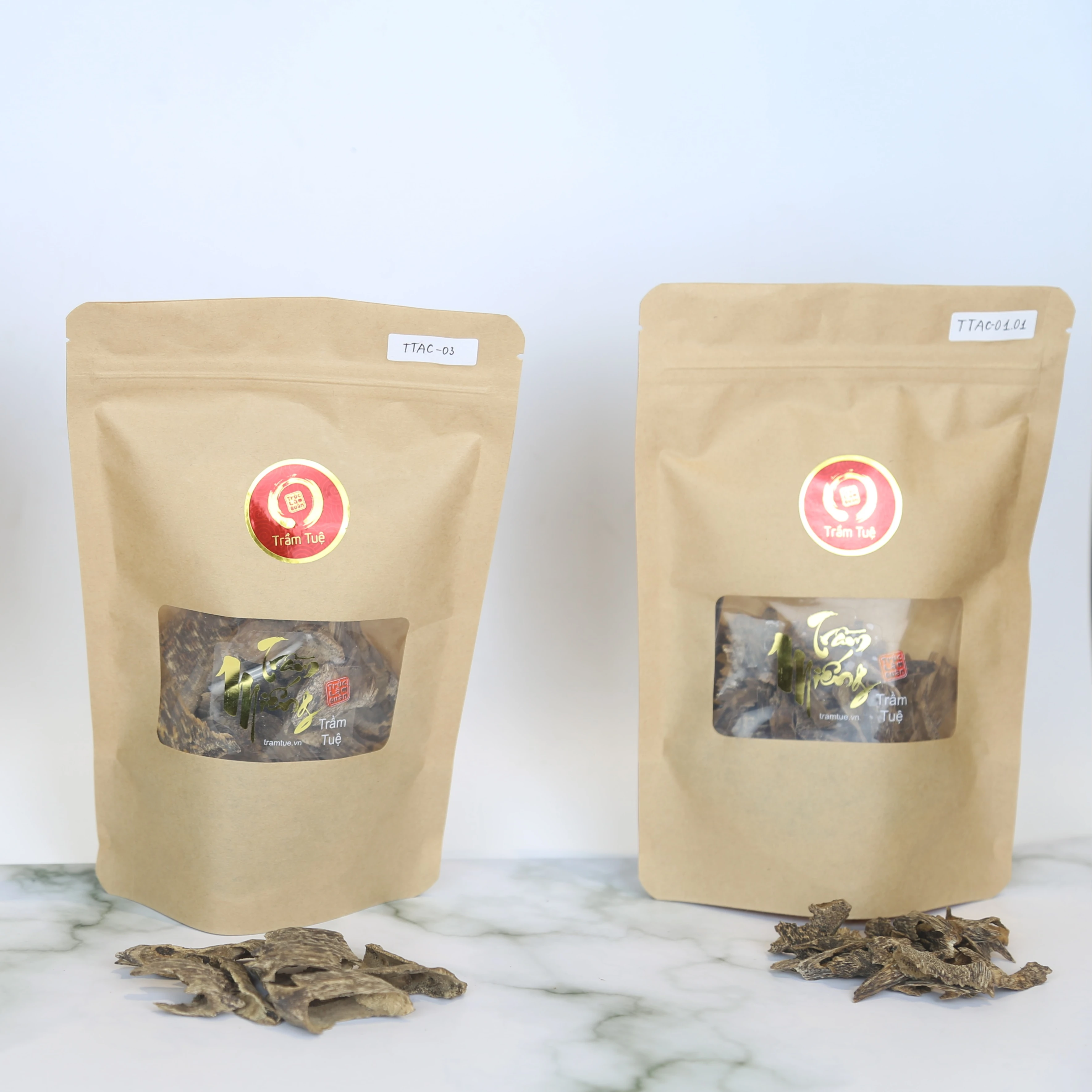 Vietnamese Hot Whole Sale High-quality Natural no Chemical Oud Agarwood Chips Pieces for making Oudh Incense Cone, Stick, Coil