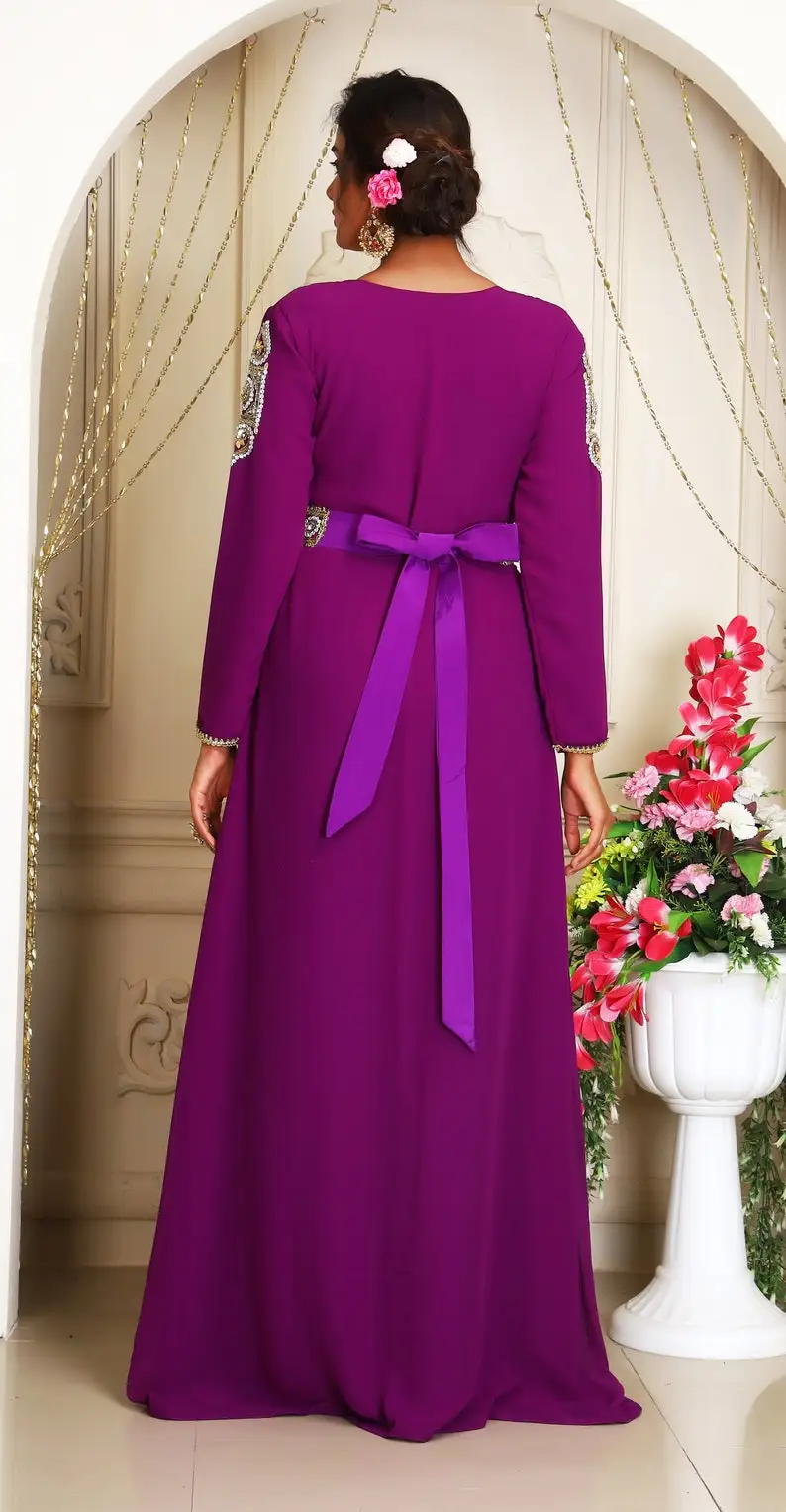 Stunning Mint Color Dubai Arabic Evening Dresses Beaded Long Sleeve Moroccan Kaftan Evening Gown Muslim Prom Dresses