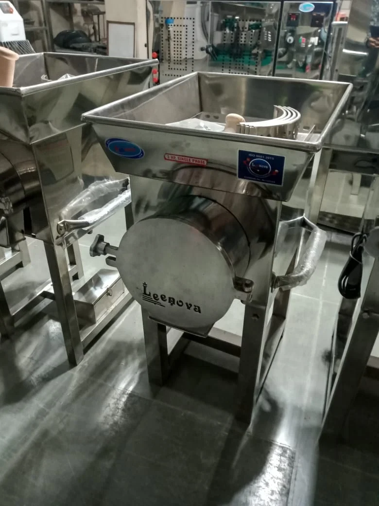 WET PULVERIZER USE TO GRIND THE WET PRODUCTS AND MAKING THE GRAVY OF THE VEGETABLE HIGHLY RECOMMENDED