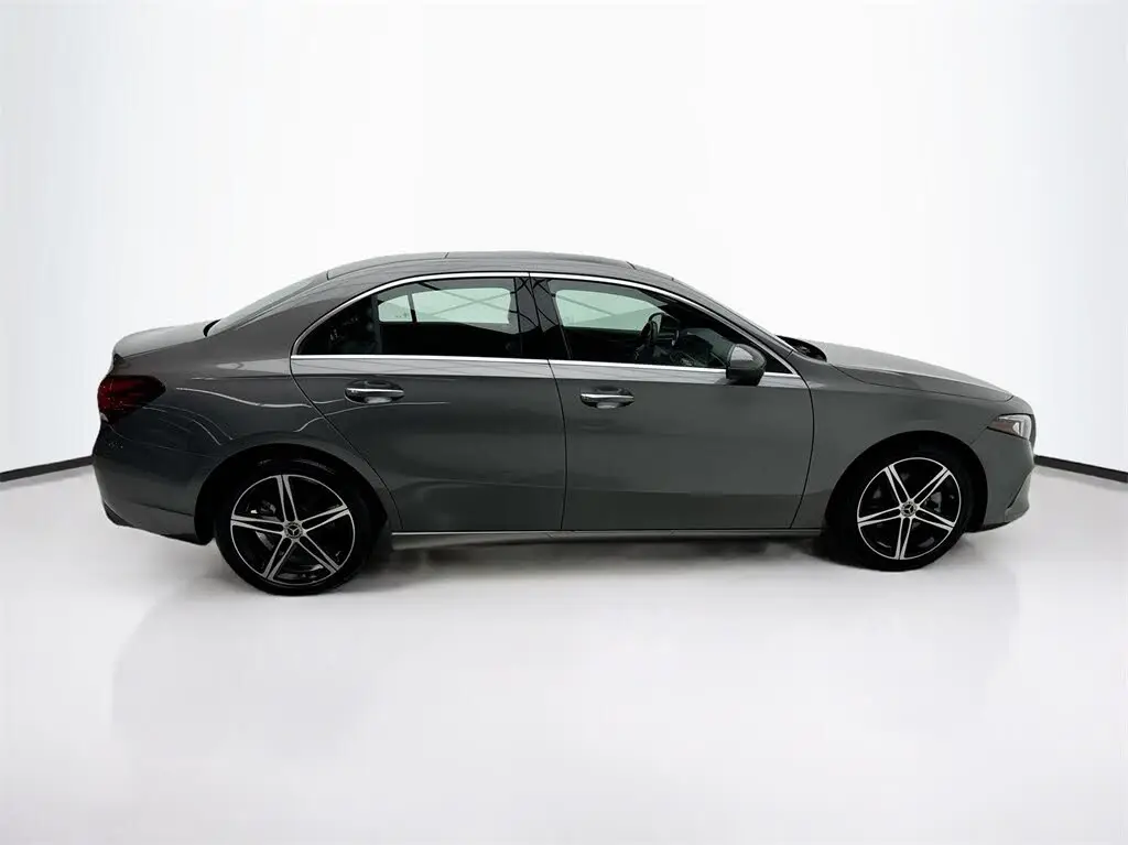 7-ступенчатая автоматика лидер продаж 2022 Mercedesz-Benz A-Class A-220 седан FWDs 188h 2ltr I-4 подержанные автомобили для продажи