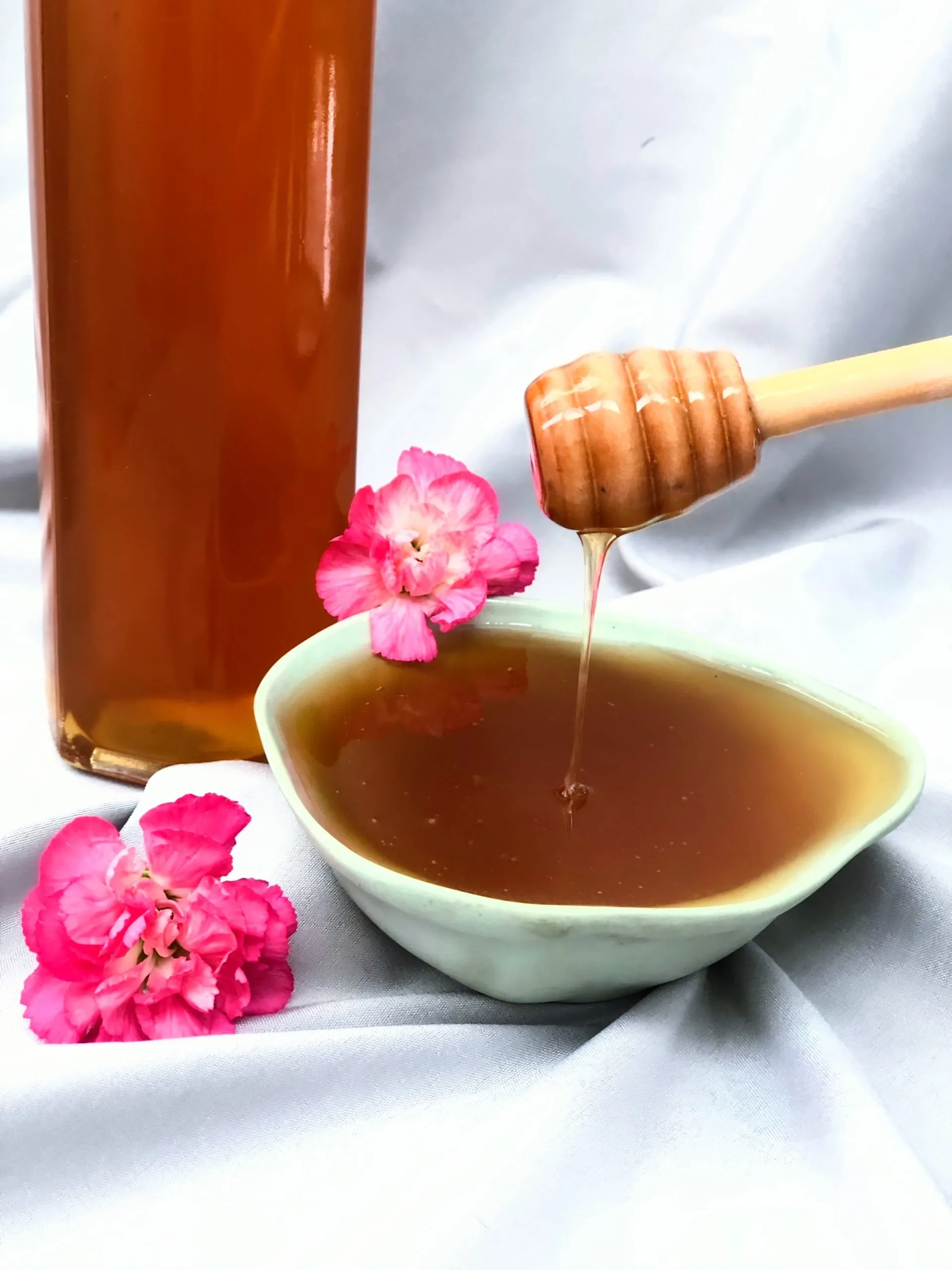 Organic and natural real honey for sale from Tasabee Vietnamese renowned brand with express shipping