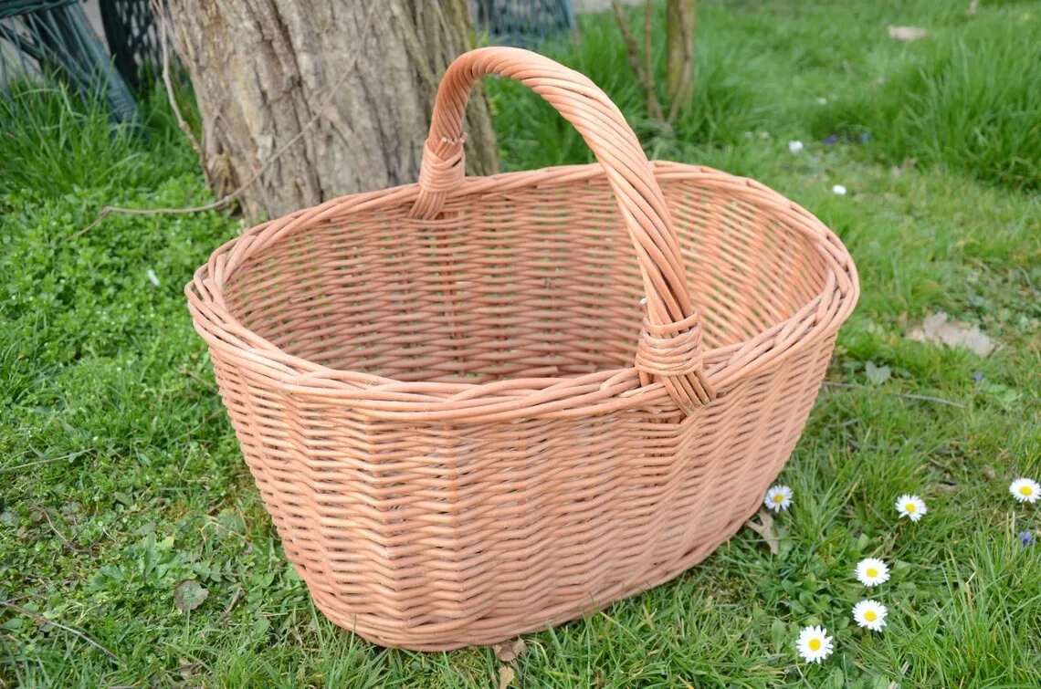 Handwoven Rattan Picnic Basket Sustainable from Vietnam for Neatening/Storage Hot Design