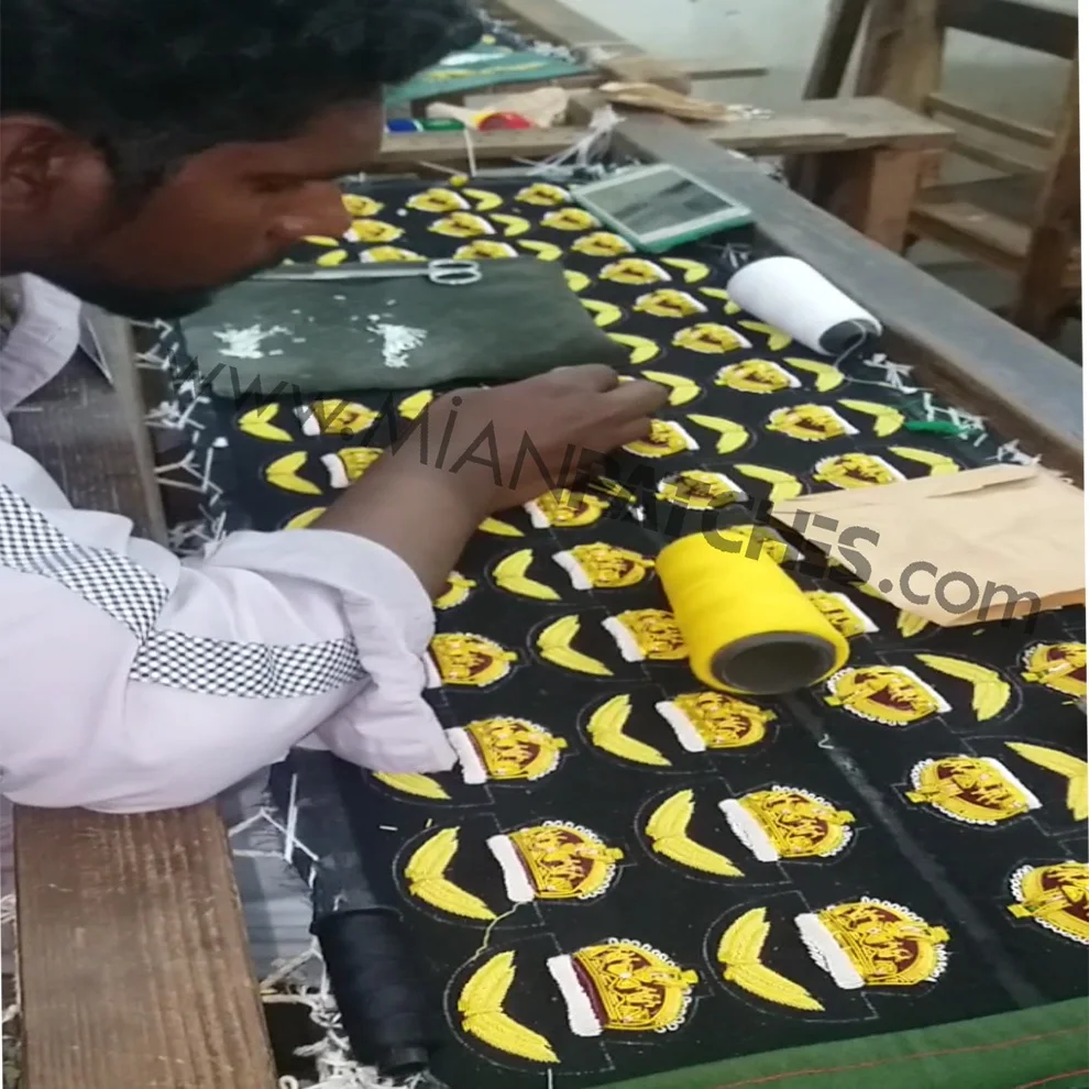 bomber RAF squadron embroidery badge/Royal Militry Hand made bulin wire emblem crest