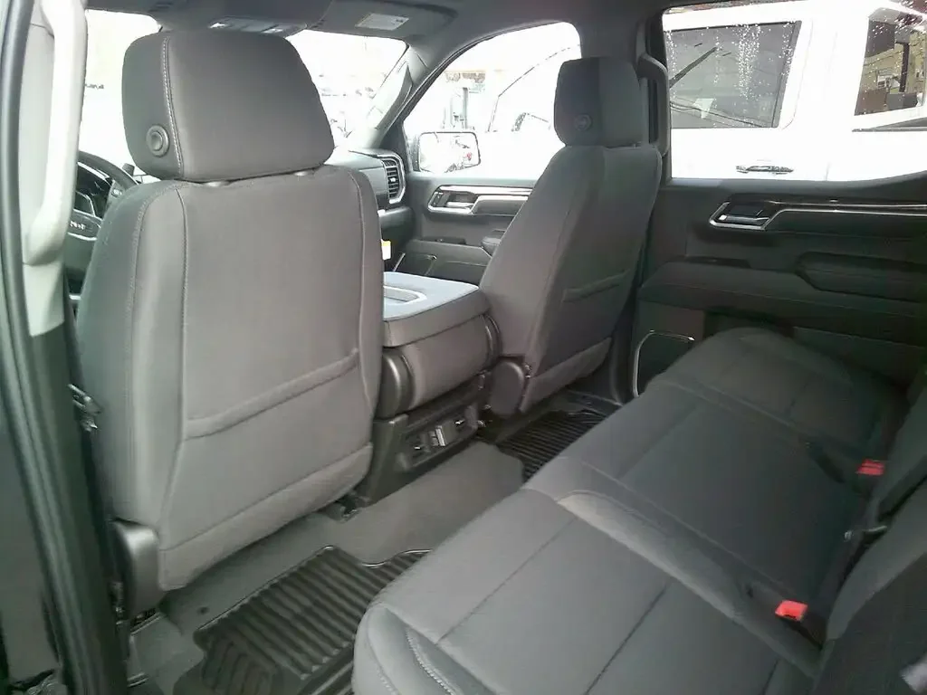 Подержанный 2025 GMC Sierra 1500 Высота экипажа кабины 4WD