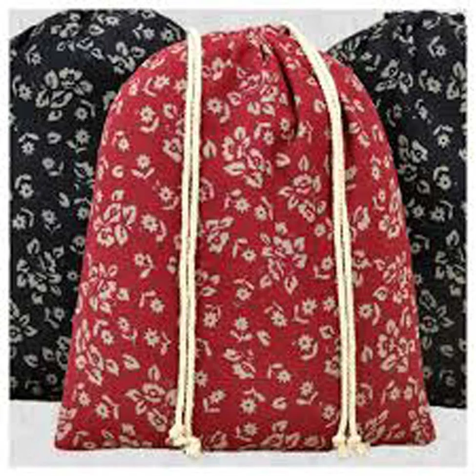 Top Selling White Colored Canvas Laundry Bag Made  With High Quality Cotton For Multipurpose Use with Customization available