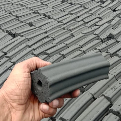 High Heat Long time Burning Coconut Shell Charcoal Briquettes Barbeque charcoal Best sale offer BBQ special charcoal