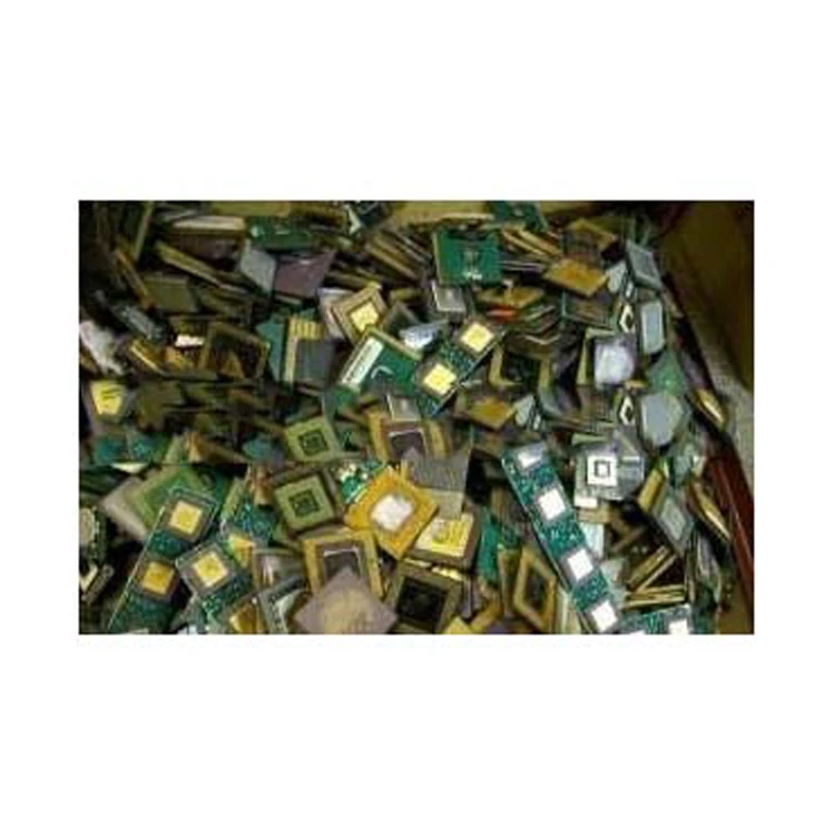 Отсортированный керамический лом ЦП из различных моделей
