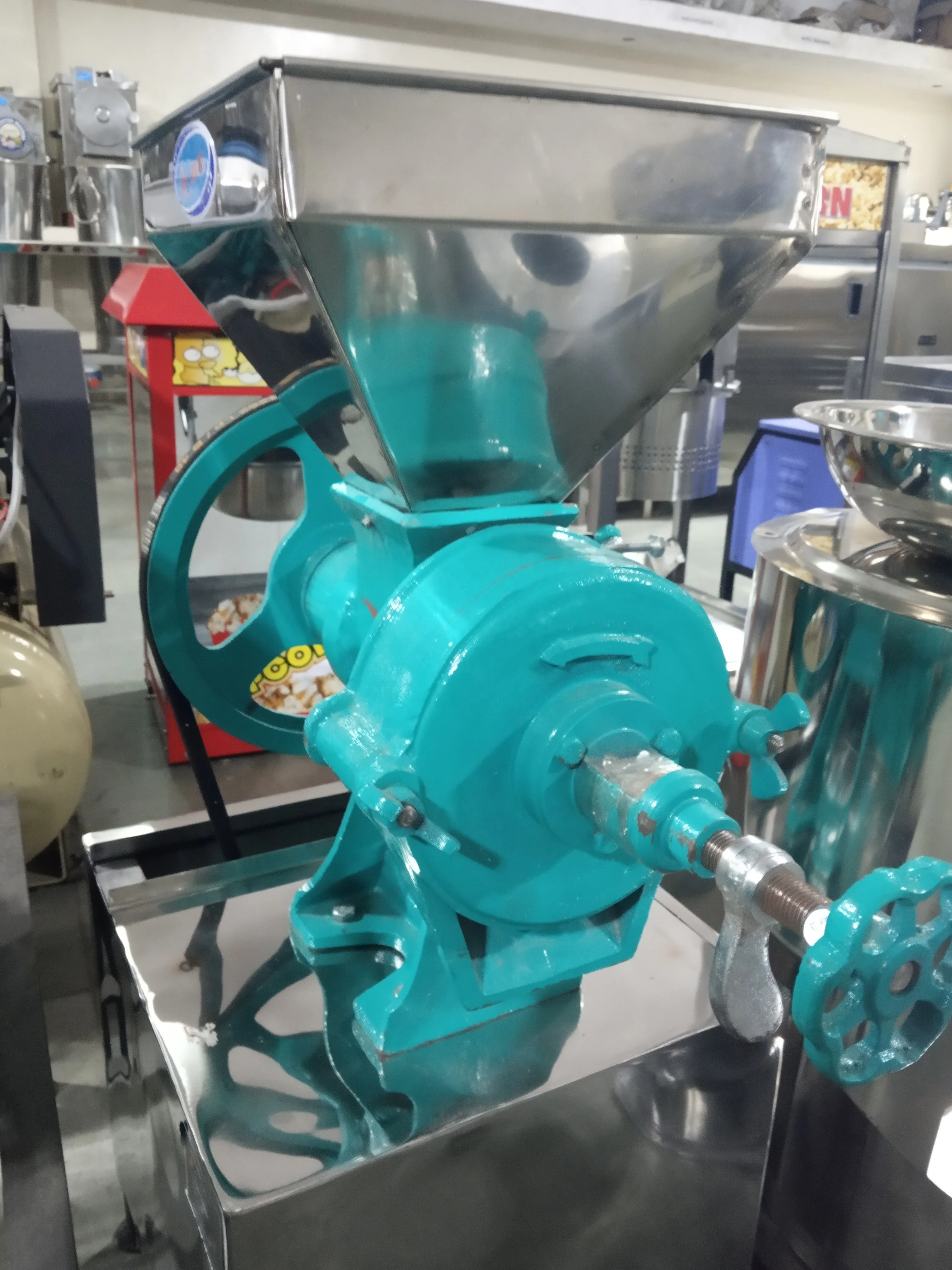 HEAVY DUTY WET GRINDING MACHINE USE TO MAKE PASTE OF THE WET GRAINS HIGHLY RECOMMENDED