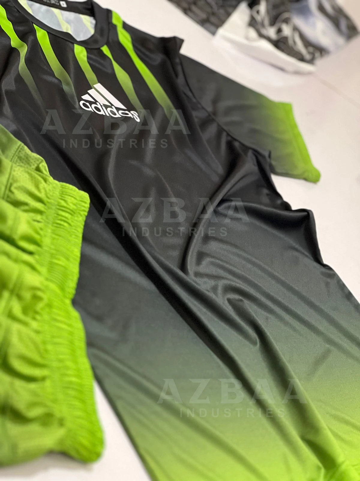 Custom your team name and number professional new style orange green sublimation soccer uniforms sets men and women