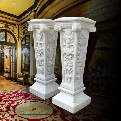 Мраморные столбы