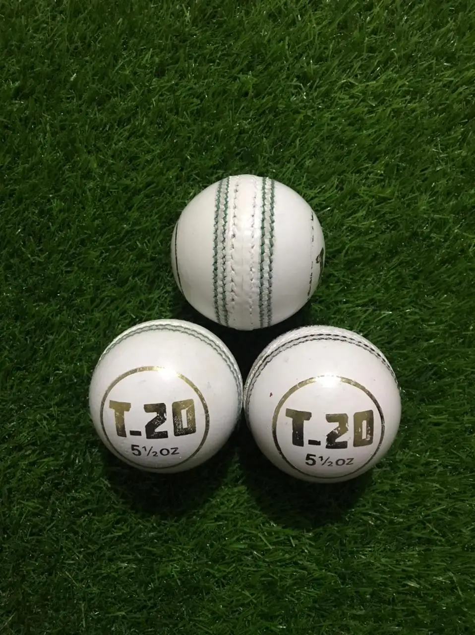 T-20 Cricket Match Ball Genuine Leather 4pc Cricket Hard Ball Cork Inner Full Grain Cow Hide Real Leather Cricket Ball t-twenty