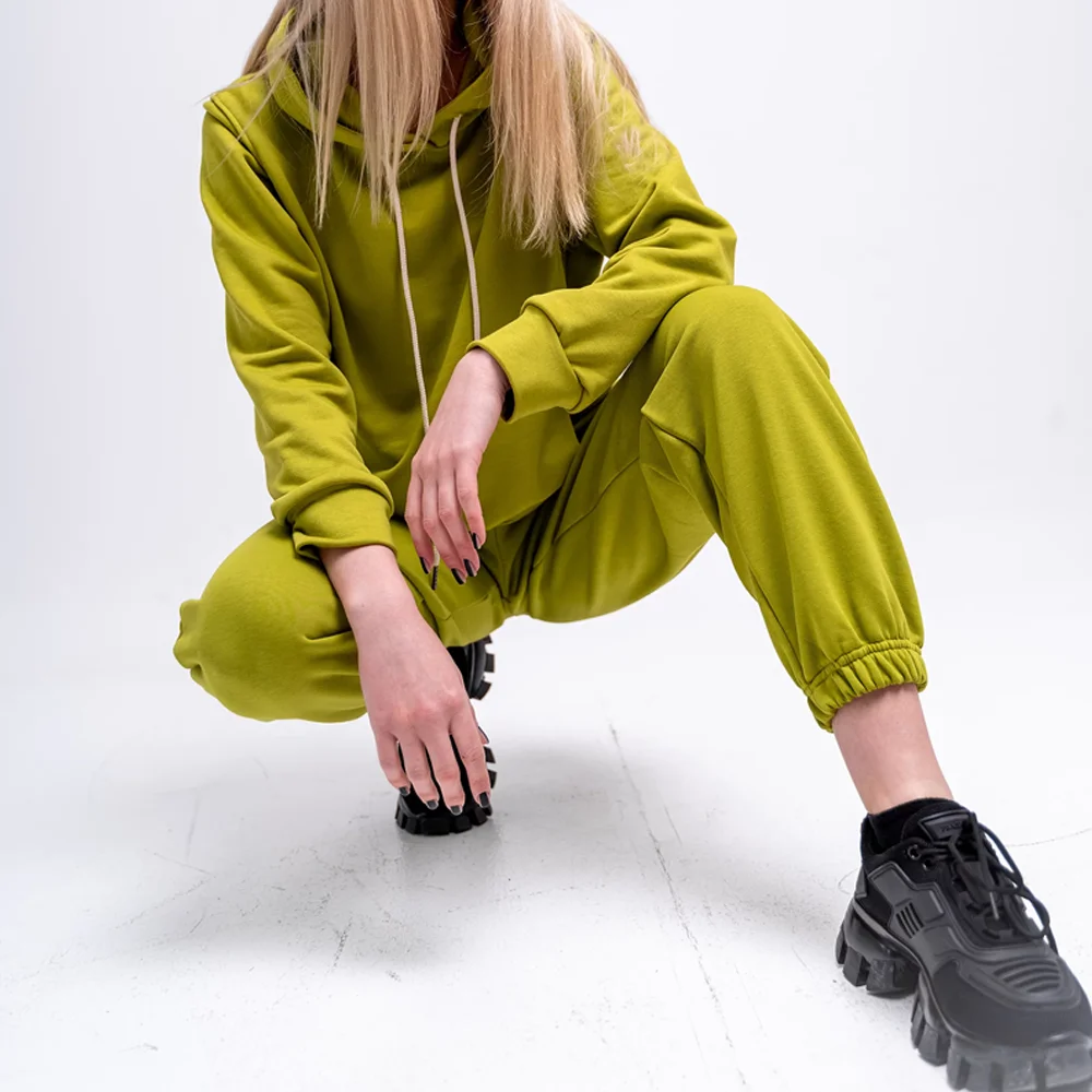 Wholesale Custom Logo Female Training Wear Sweatsuit 2 Piece Set Track Suit Tracksuits Women Sweat Jogging Suits