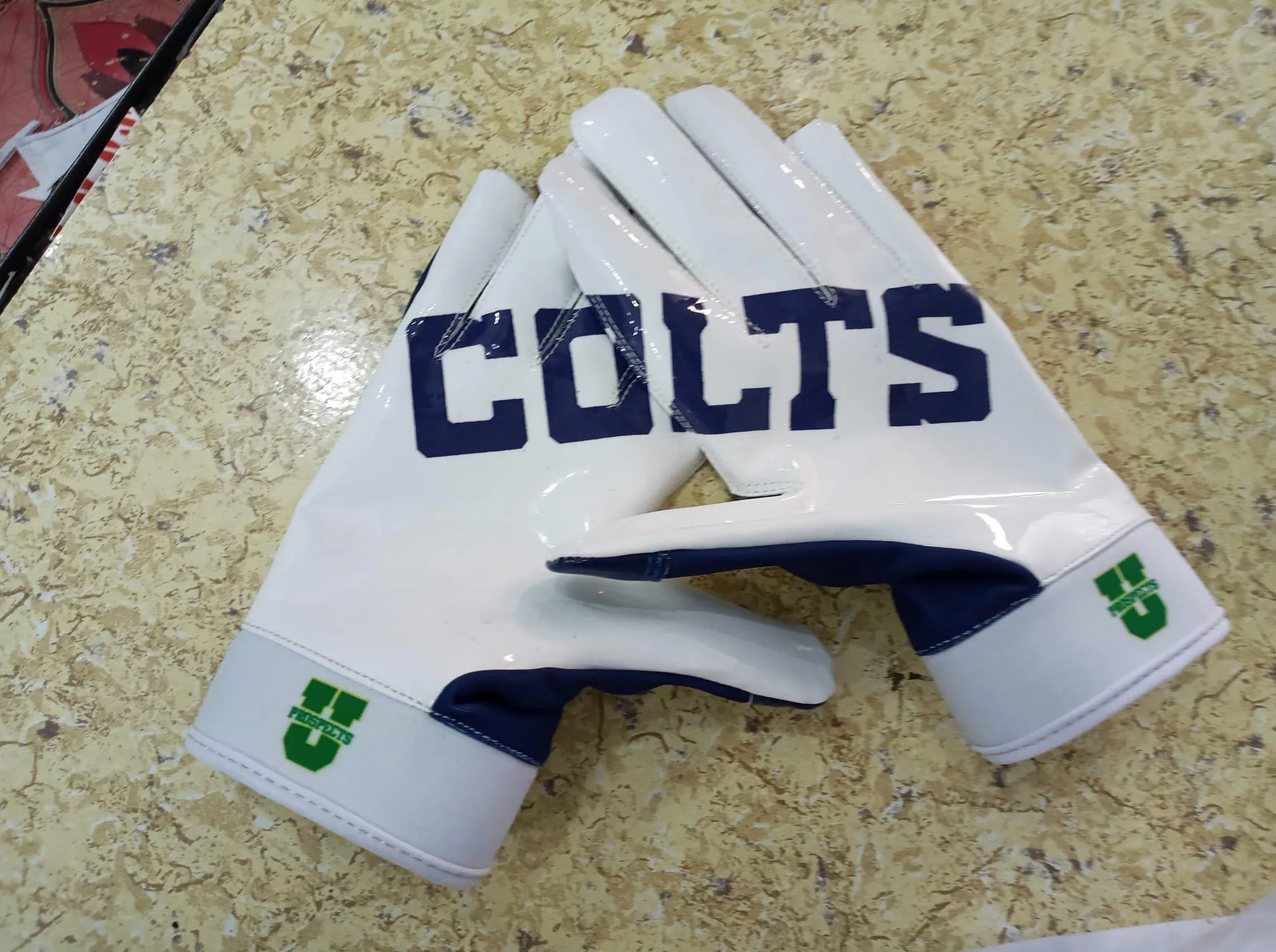 American football gloves Manufacturer Pakistan Silicone Palm Football Receiver Gloves Custom Ultra-Stick Sports Youth and Adult