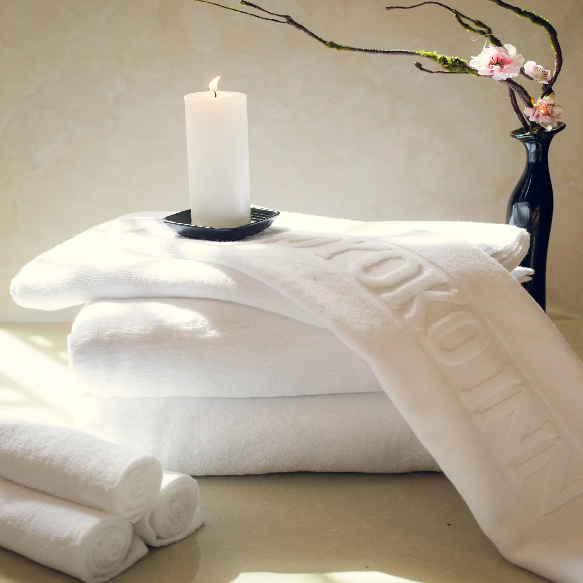 Disposable Eco Friendly Hair Bath Towel Cotton Towels Gym Disposable for Hotel Spa Beach Sauna Travel Christmas Space