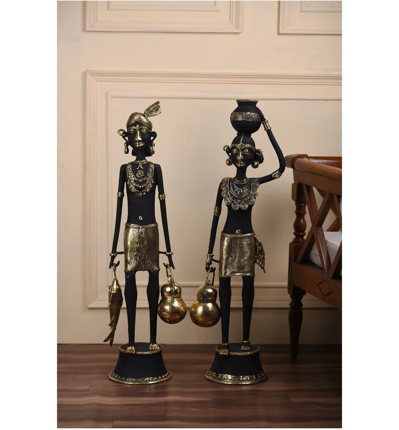 Statue of Men and Women pair With Pot Crafts Dhokra Art decorative home decor