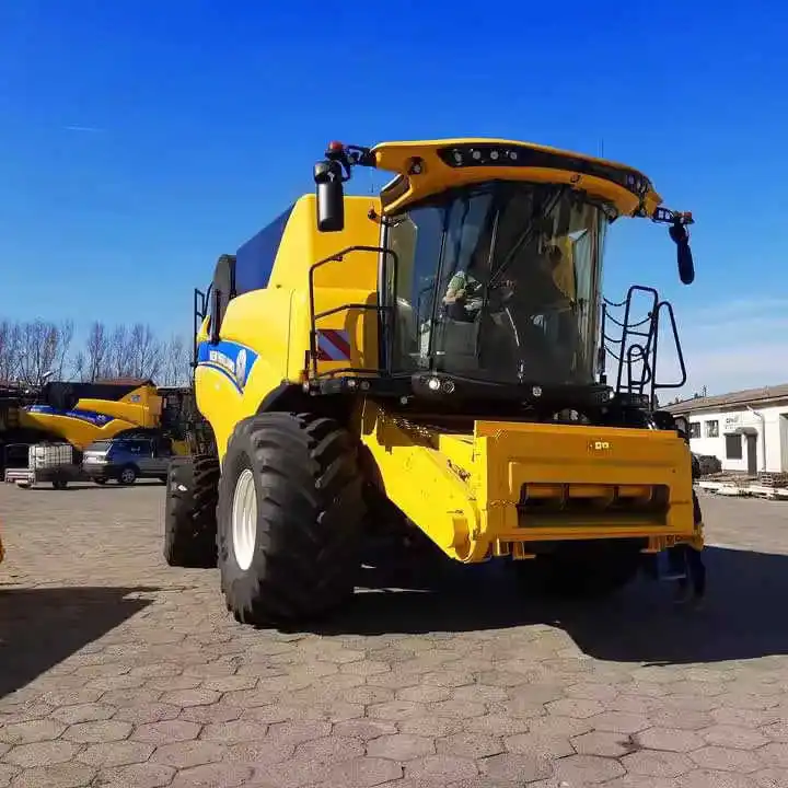 Hot Sale 1.2 meter working width rice combine harvester small combine harvester for rice wheat with low price