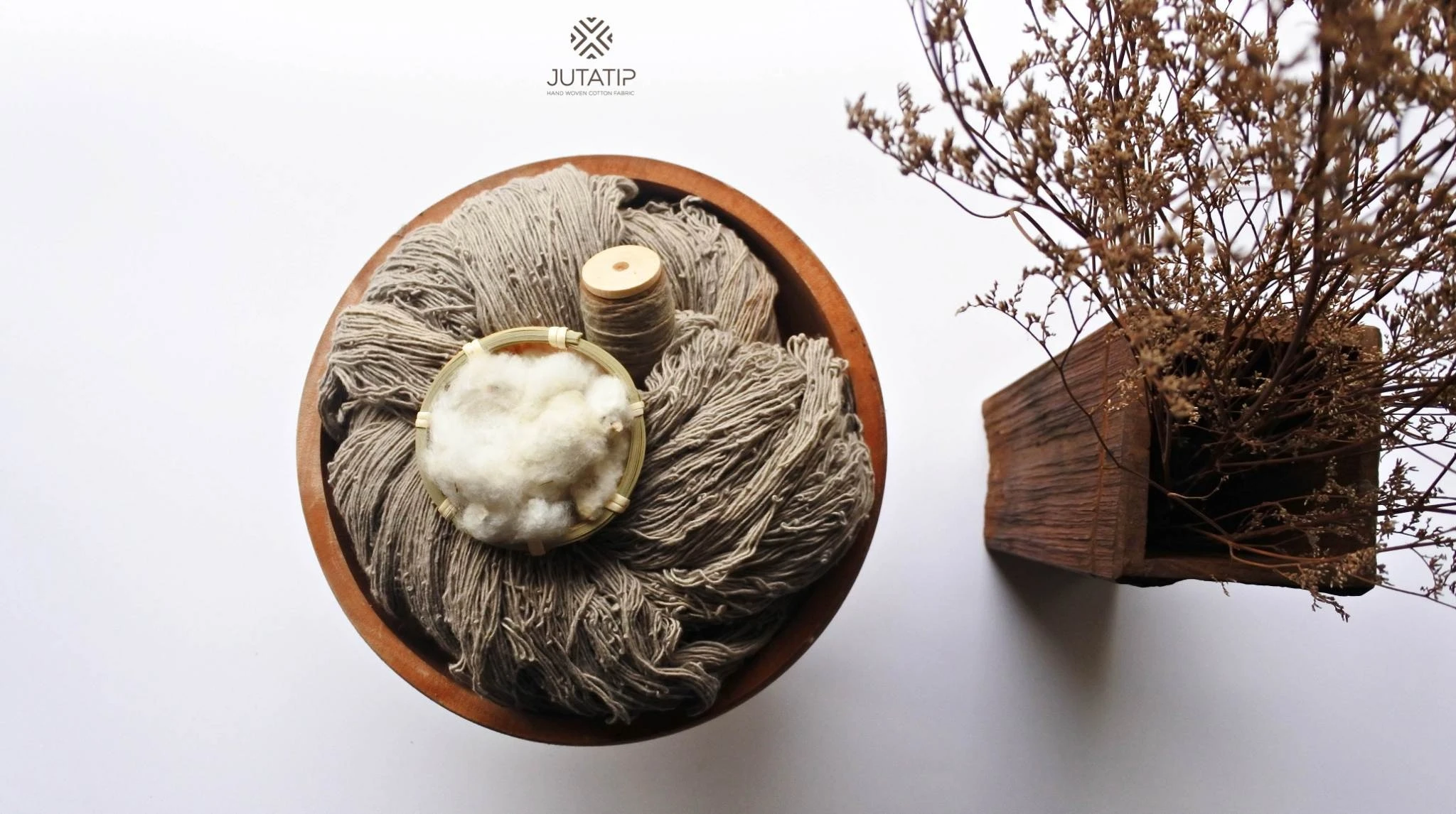 Cotton Yarn Dyed with Natural Dyes 100% Medium Strength 25 g 160m Customized Color OEM Wholesales Thread and Yarn