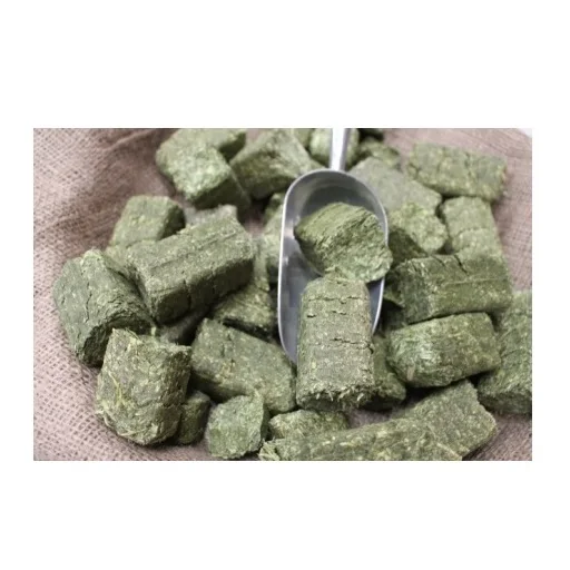 alfalfa Animal Feed Alfalfa Hay and Cubes from Sun dried Alfalfa Hay and Cubes