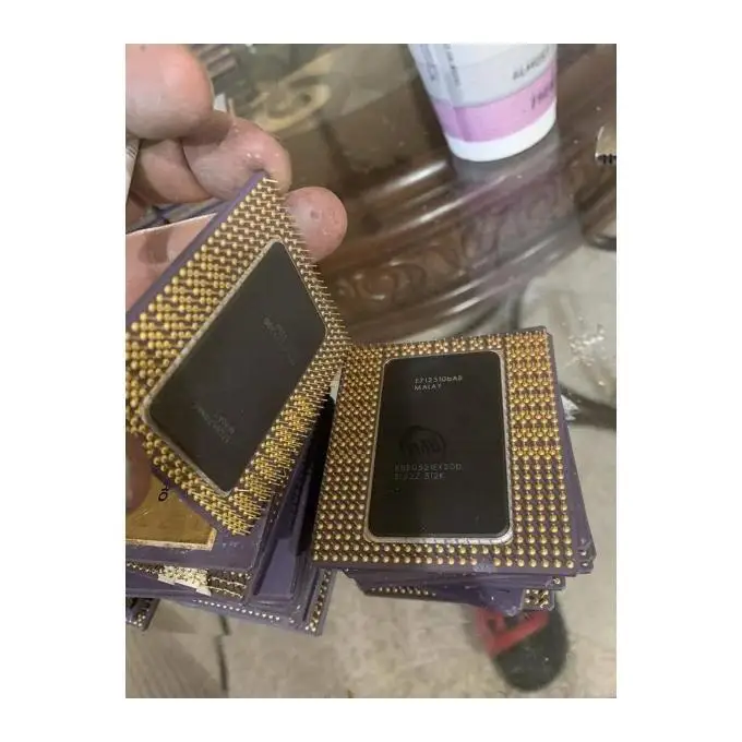 INTEL PENTIUM PRO CERAMIC CPU PROCESSOR SCRAP WITH GOLD PINS