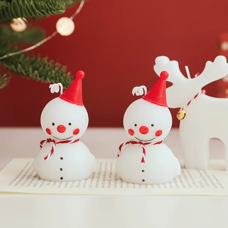 Wholesale Cute Christmas Scented Candles Snowman Elk Shaped Candles Gift Fragrance Aromatherapy Candles For Christmas Decoration