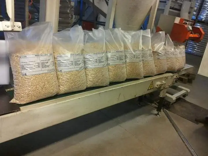 Wood Pellets Pine\Beech Pelet Wholesale 6-8mm Size Premium Quality and Best Price