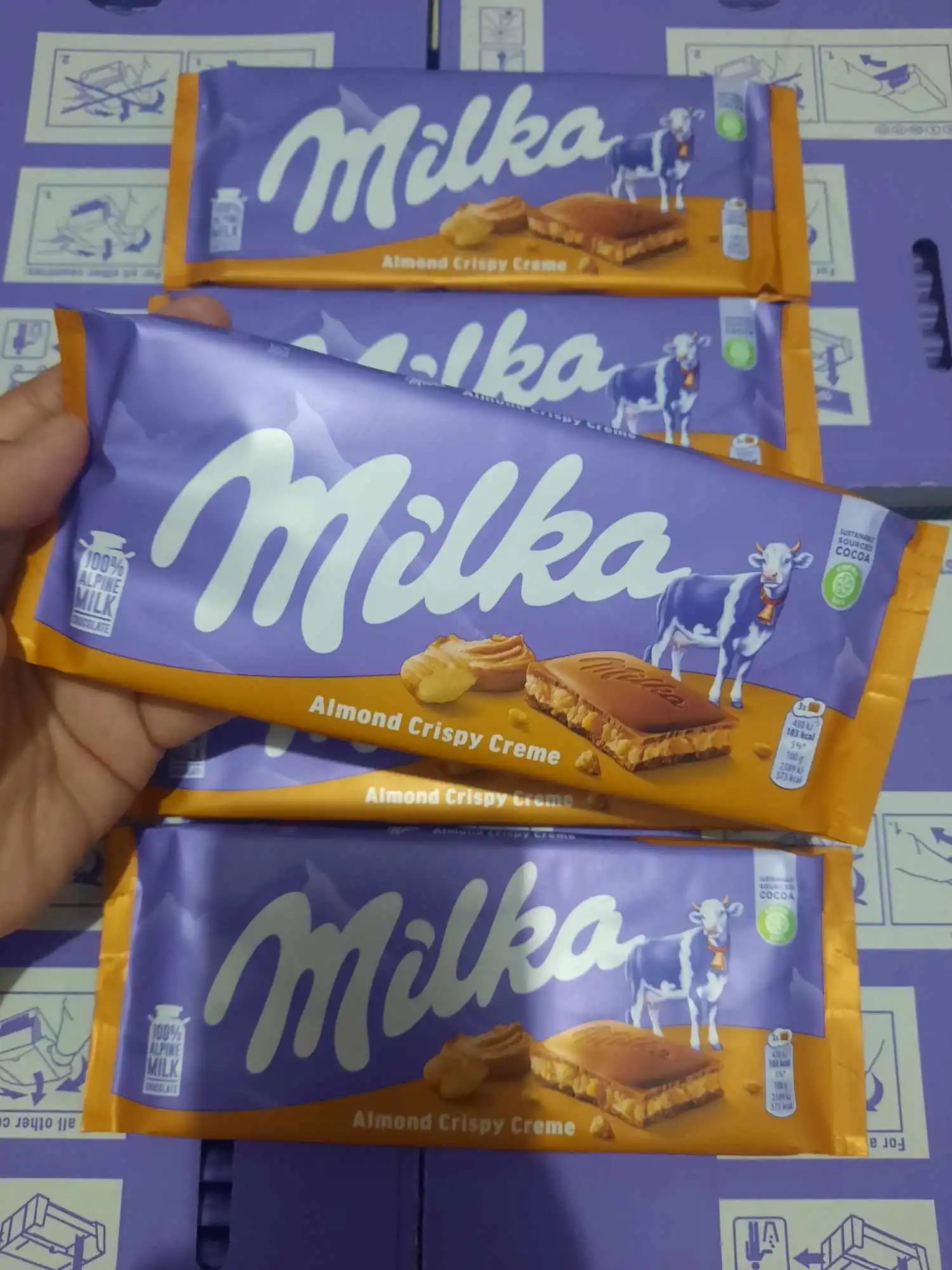 Низкая цена Лидер продаж шоколад Milka/молочный 100 г и 300 со вкусом