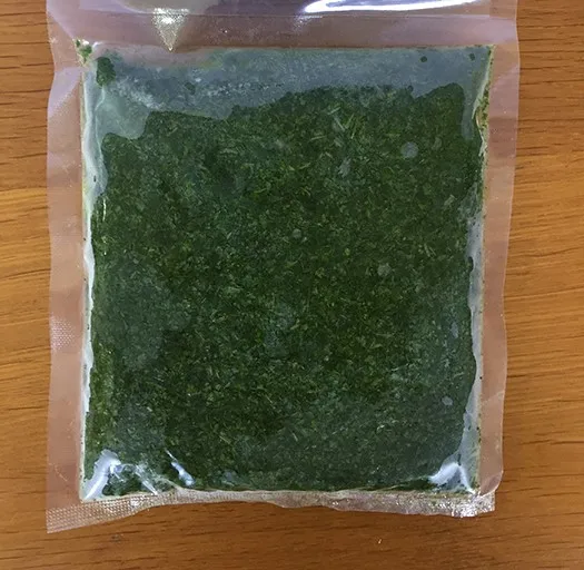 TW6 Viet Nam Best Price Frozen Cassava Leaf Minced Grated Cassava Leaves Customize Packing
