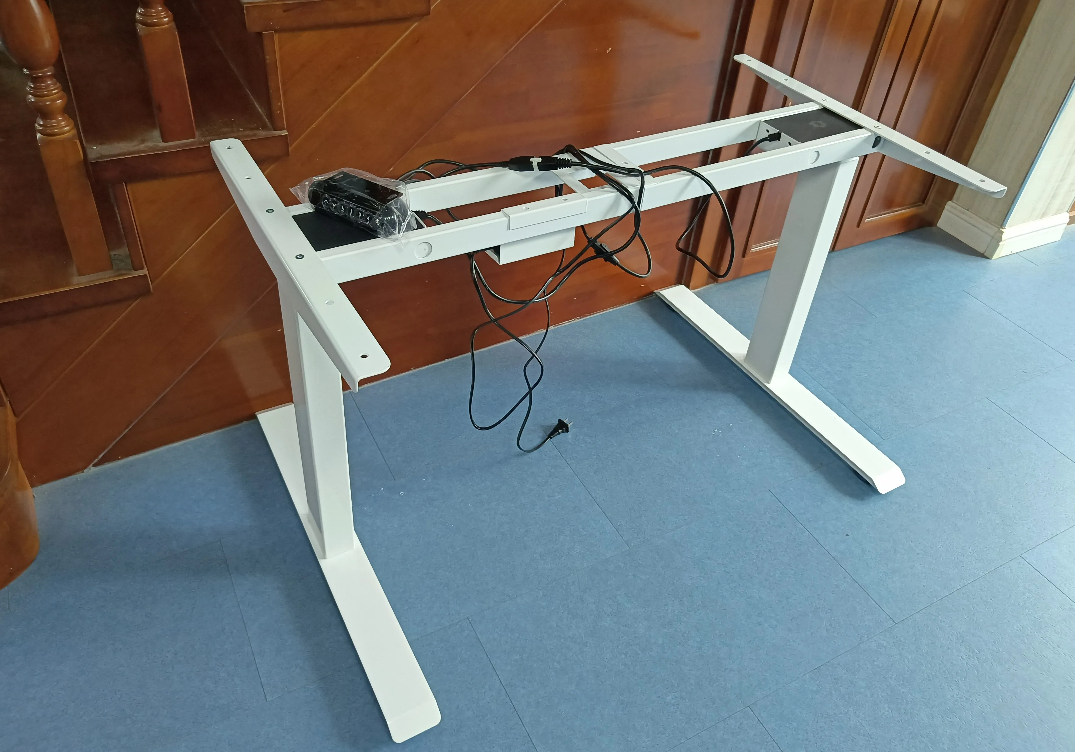 2022 Latest 3 Stage Economical Office furniture Automatic Electric Height Adjustable Standing desk Dual Motor Sit Stand Desk