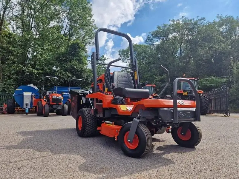 Fairly Used Riding Lawn Mower/ New Kubota G261HD Ride-On Kobota Mower tractor - Low-Maintenance For Sale Cheap Price
