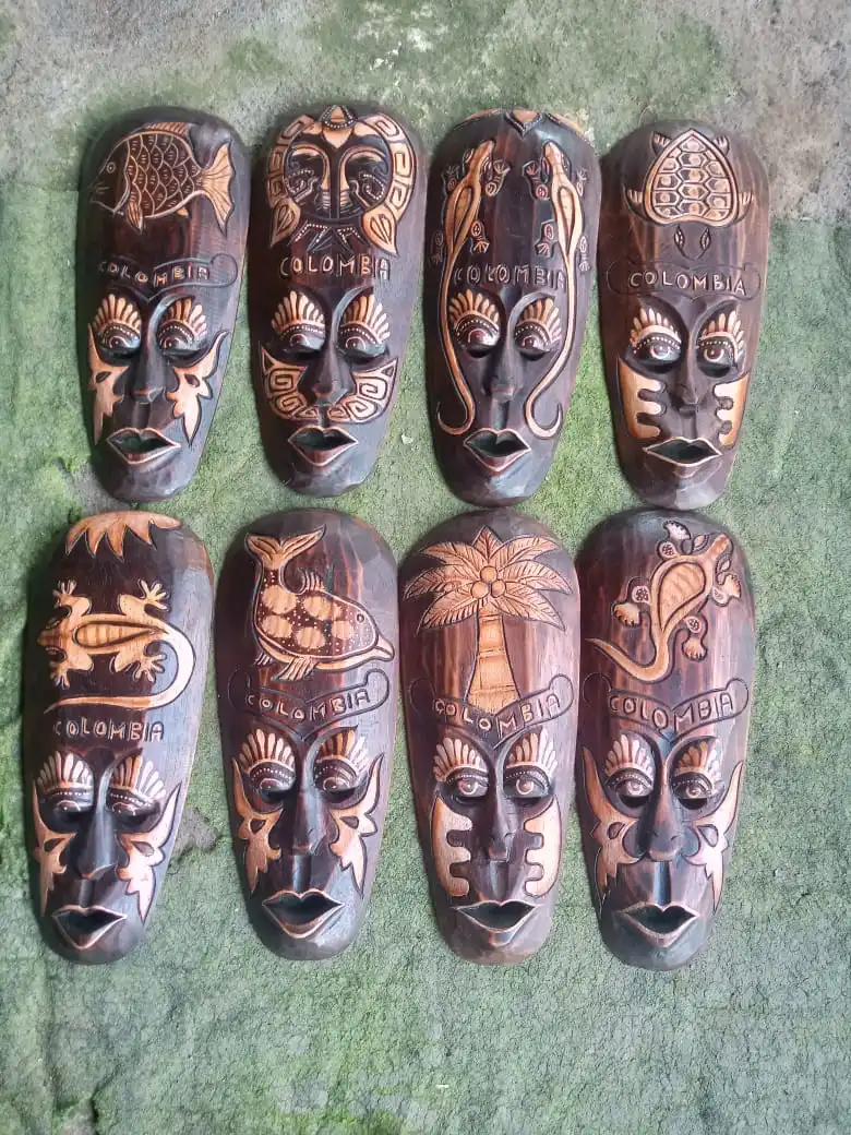 Best choice of African Wooden Carved Wall Mask for Decoration made in Bali Indonesia by fine Balinese Artisan