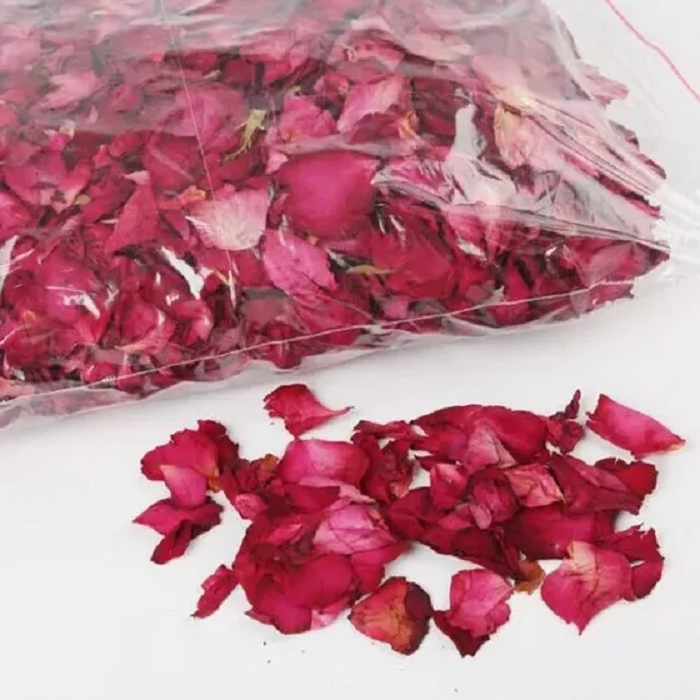 Розовые лепестки роз сухие розовые хорошо сделанные здоровый красивый чай свежий холодный и сухой индивидуальная упаковка