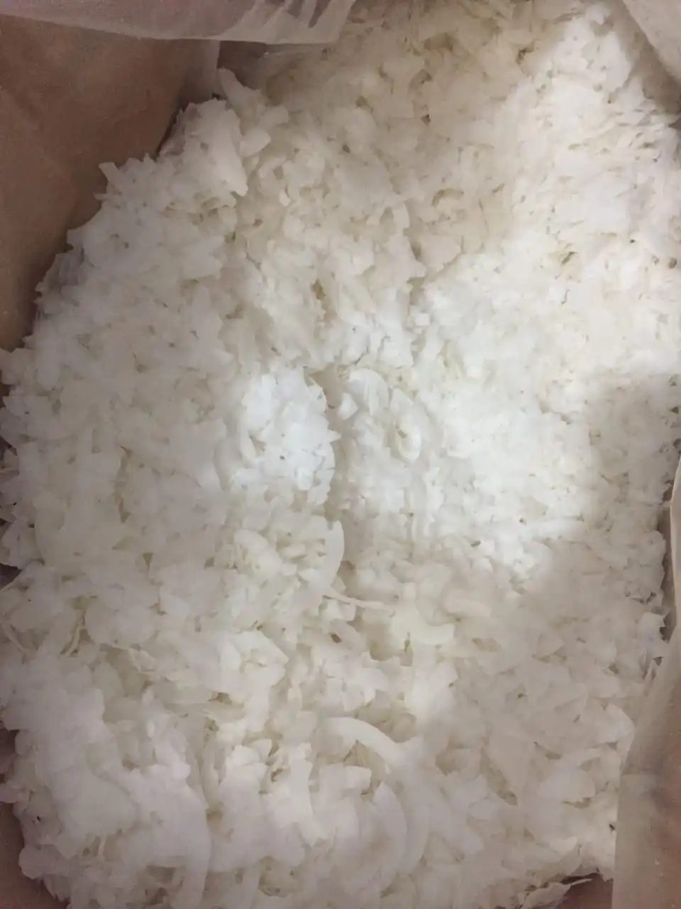 Вьетнамские сушеные кокосовые чипсы с высоким содержанием жира фабричные 100% чистые натуральные заводские оптовые цены