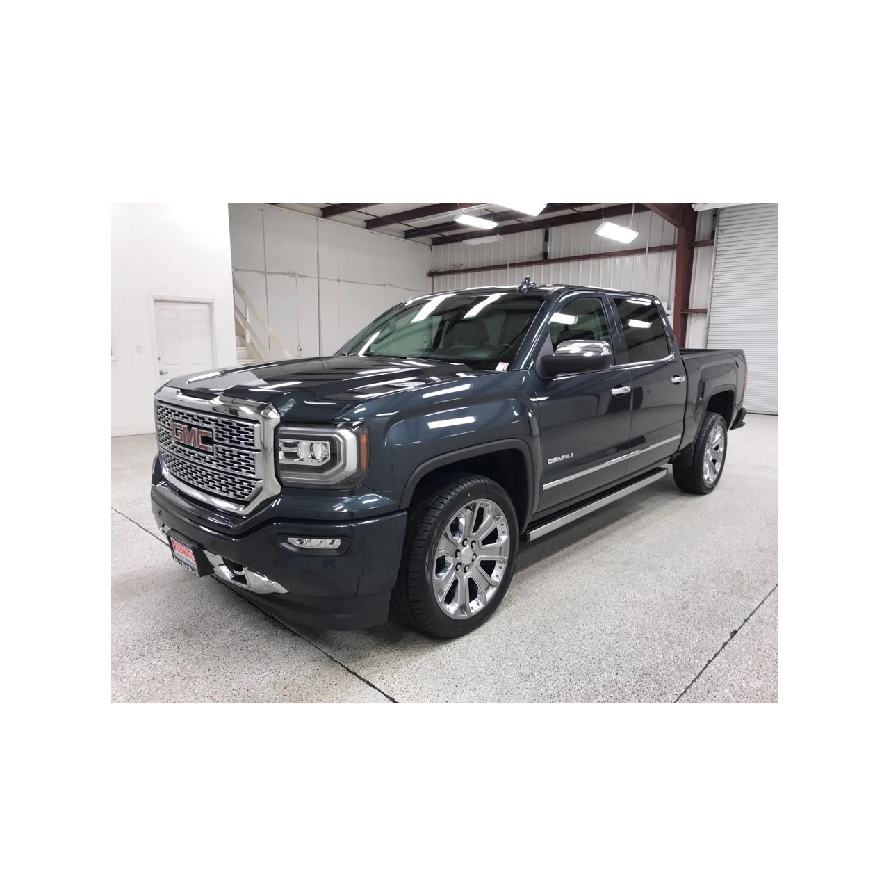 GMC Sierra AT4 CarbonPro Edition с легкой кроватью и прочным дизайном