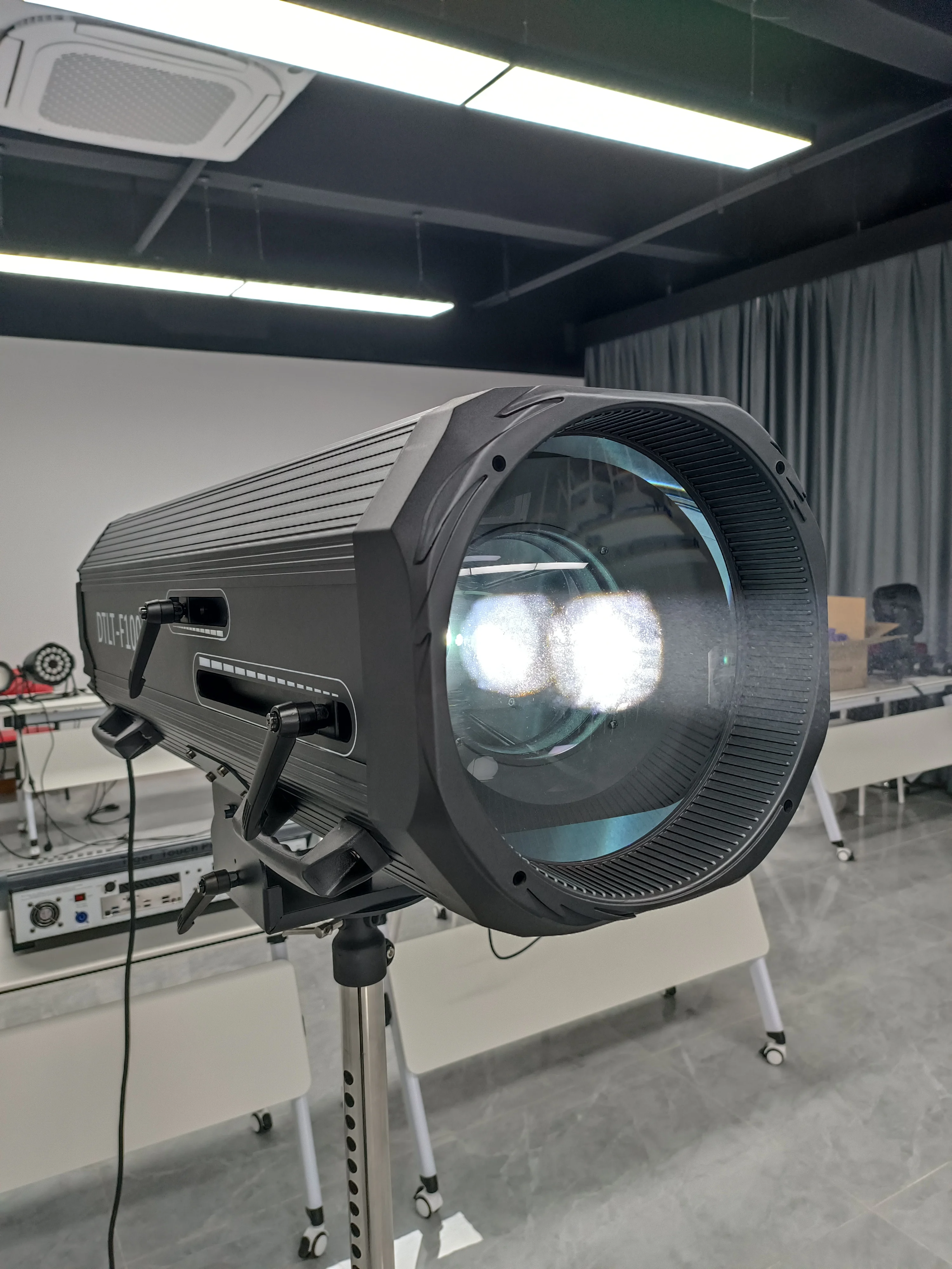 DTLT F1000W Светодиодный точечный светильник церковный концерт Свадебный театр ТВ Студия Аудио сцена ночной клуб зум фокус ирис