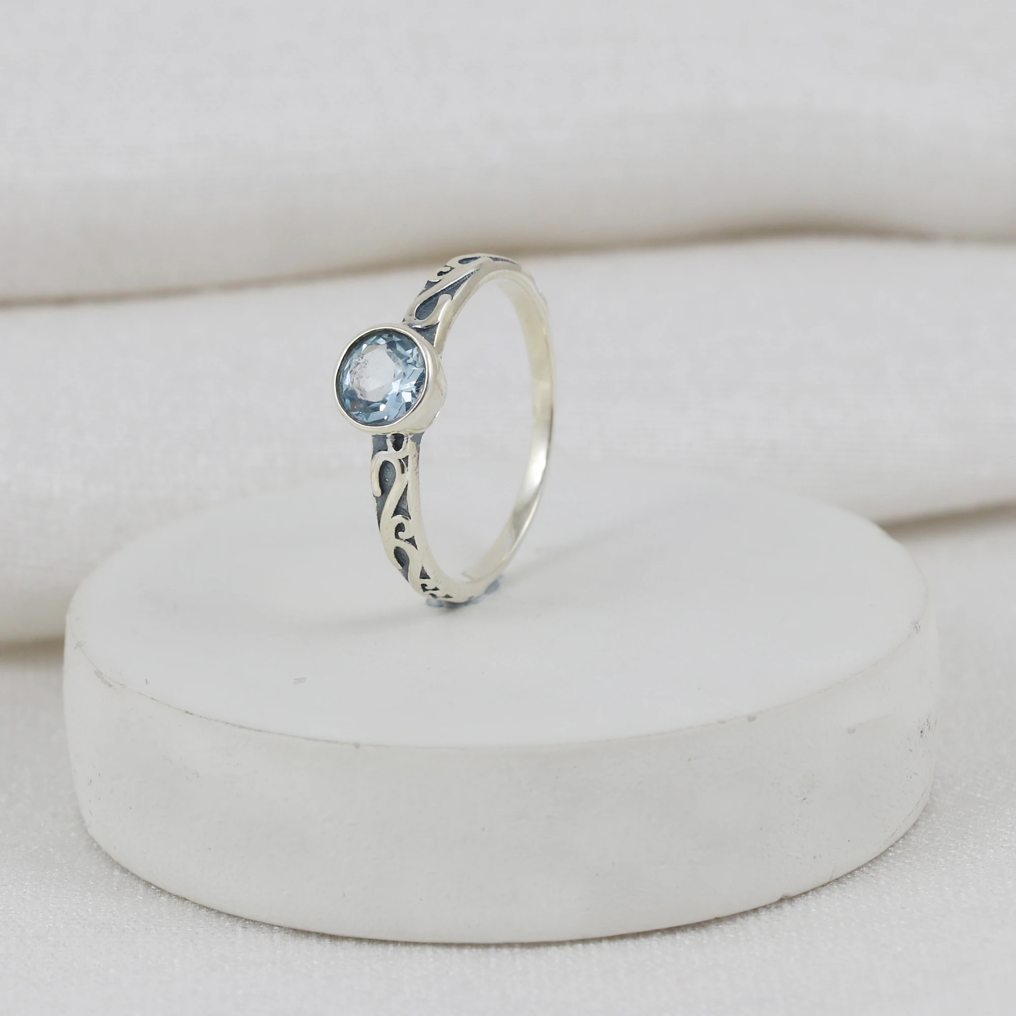 Minimalist Bohemian Silver Plated Ring Unisex Sterling Silver Gemstone Ring Elegant Jewelry for Men and Women