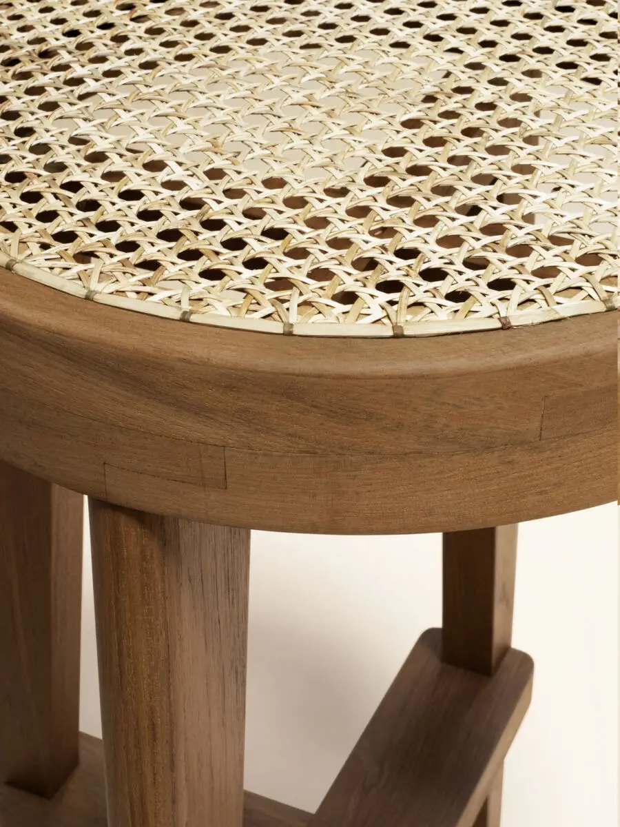 Hot Selling Modern Luxury High Quality Bone Inlay Console Solid Wooden Rattan Stool Ottomans for Apartment Living Room Furniture