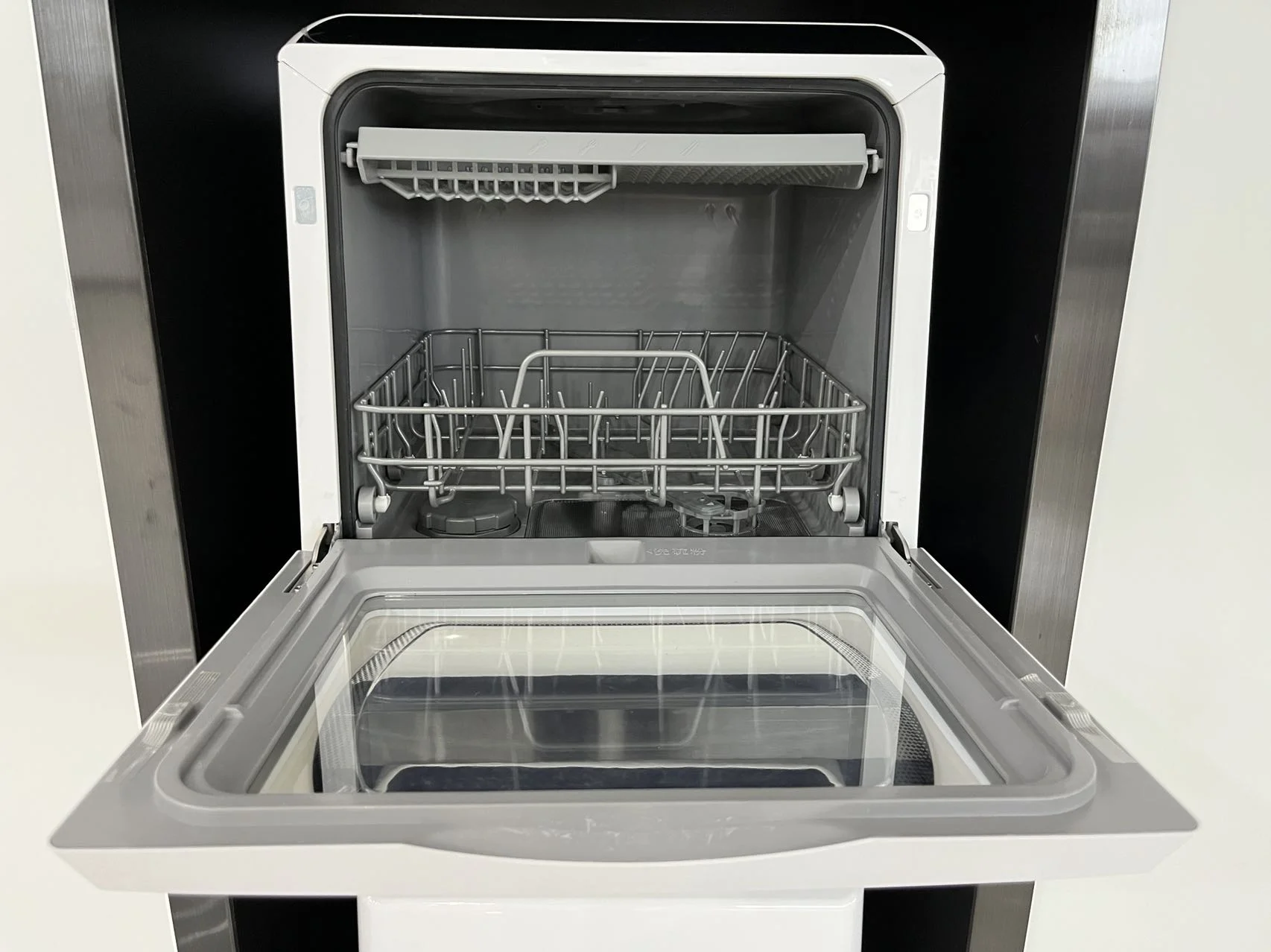 Portable dishwasher with 5 liters of built-in water tank, water inlet hose and air-drying function for Compact dishwashers