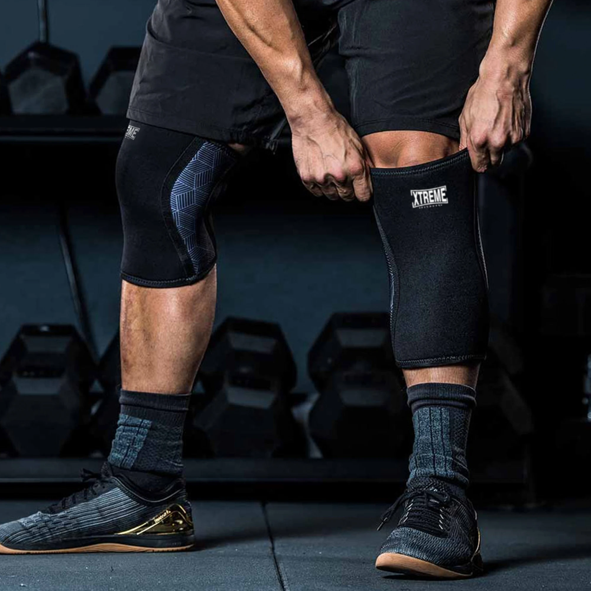 Adjustable 7mm Neoprene Knee Sleeves Protective Compression Support for Gym Use for Weightlifting Powerlifting Cross Training