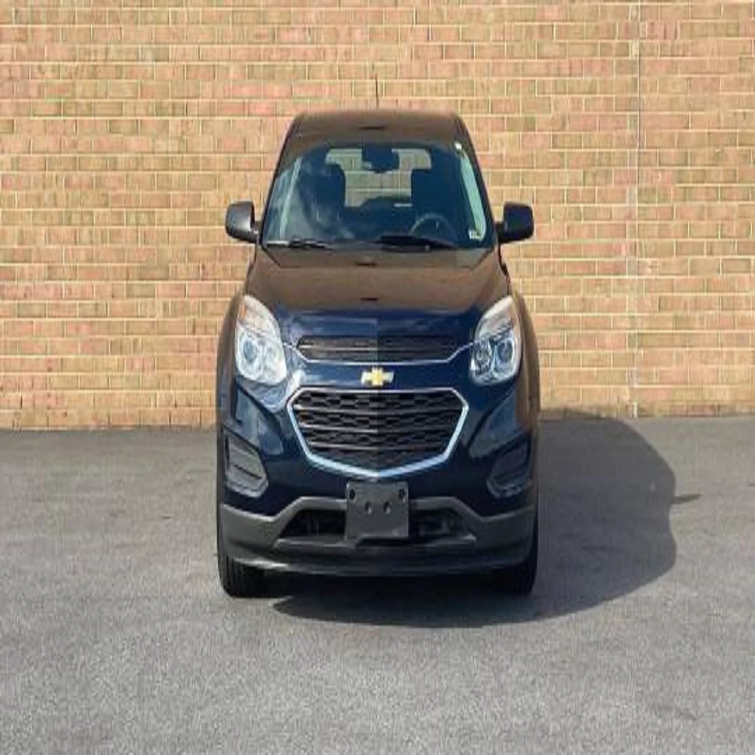 2017 Chevrolet Equinox LS б/у внедорожник с кожаными сиденьями механическая коробка передач темный интерьер Бензин/Бензин