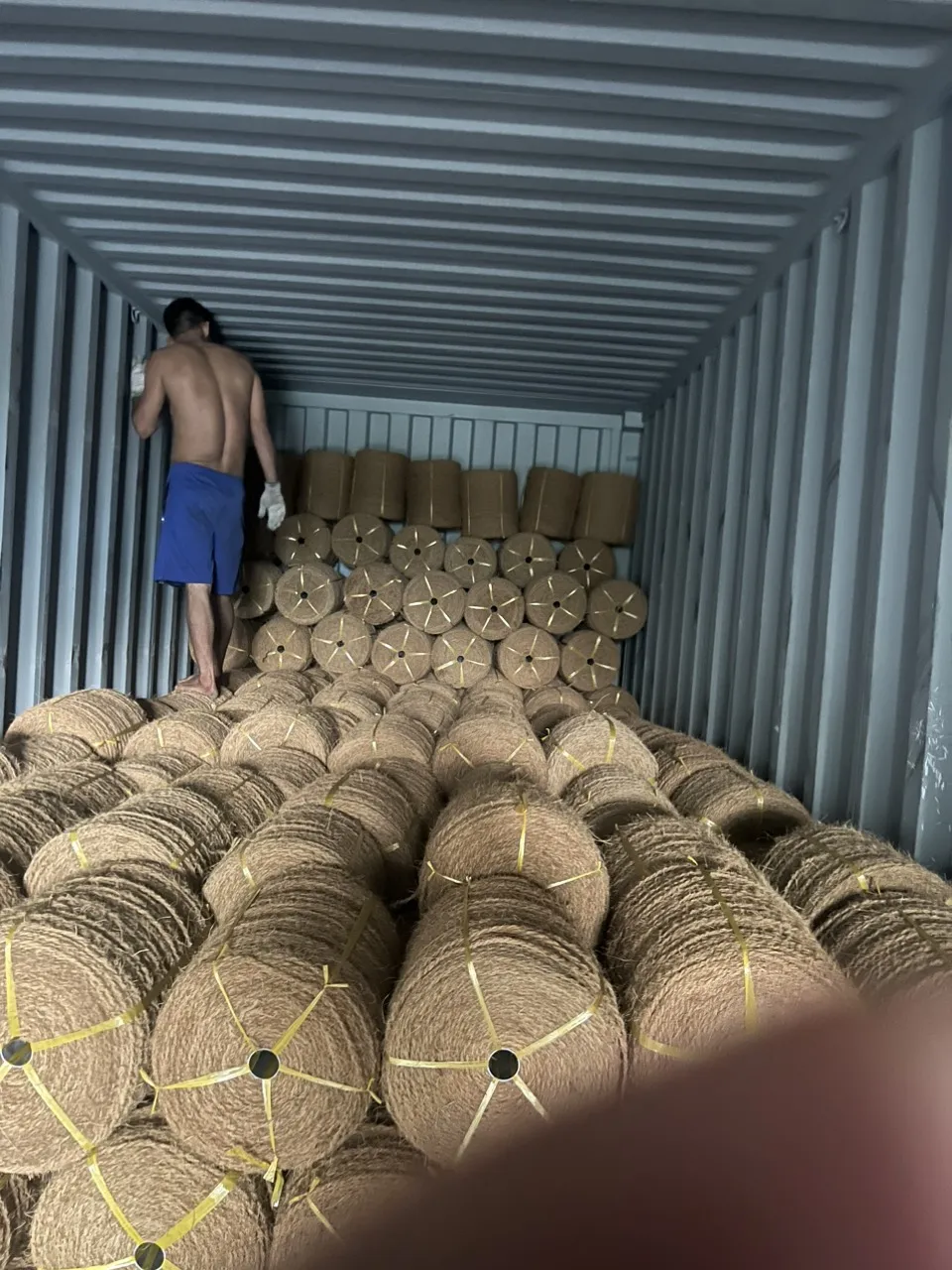 Coco Twisted Coir Rope Diameter 2.5-3cm Weight 22-25kg Common at Korea Russia