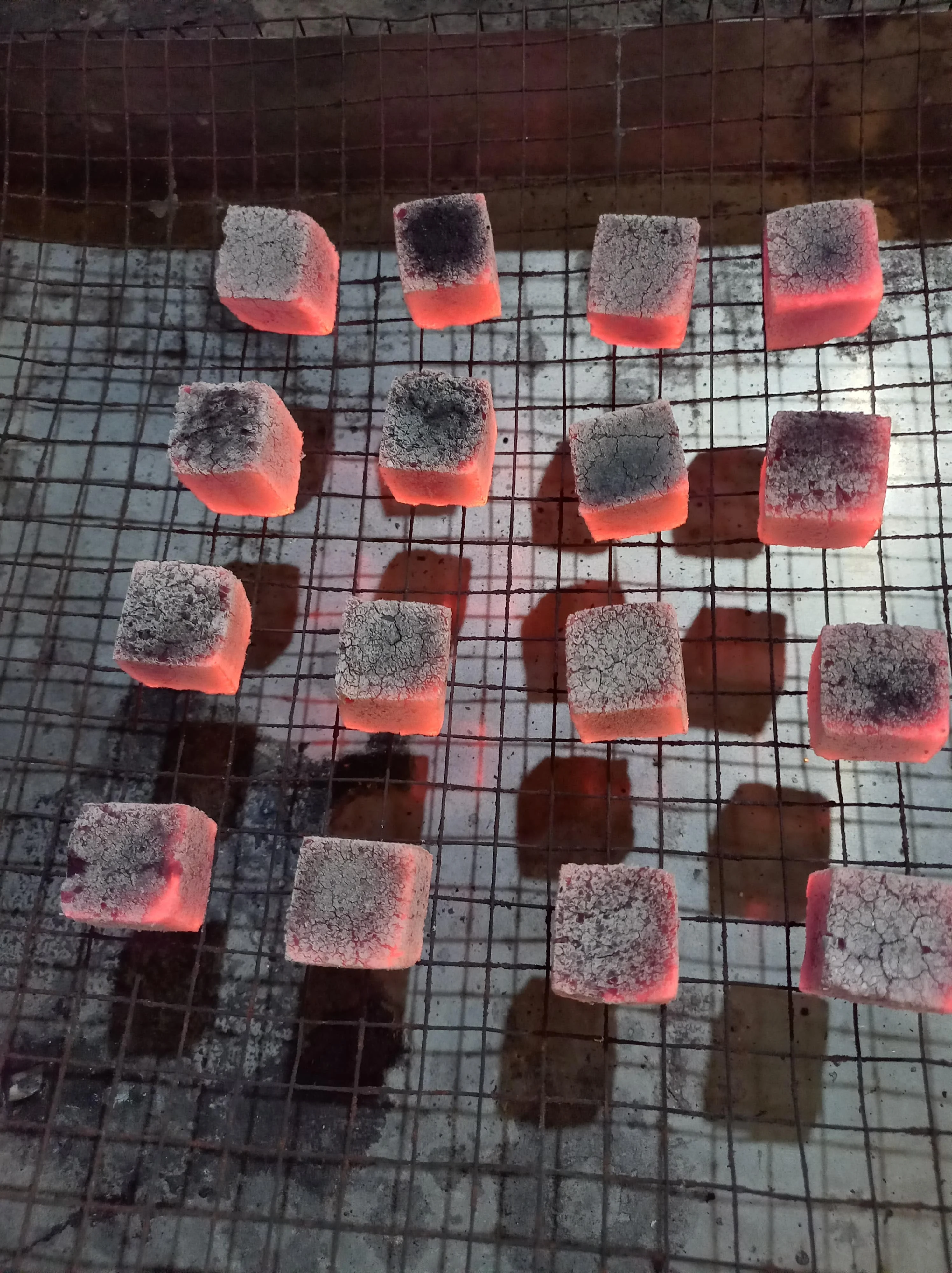 BRIQUETTE CHARCOAL MAKING MACHINE Coconut Shell Charcoal Briquette For Shisha / Hookah From Indonesia